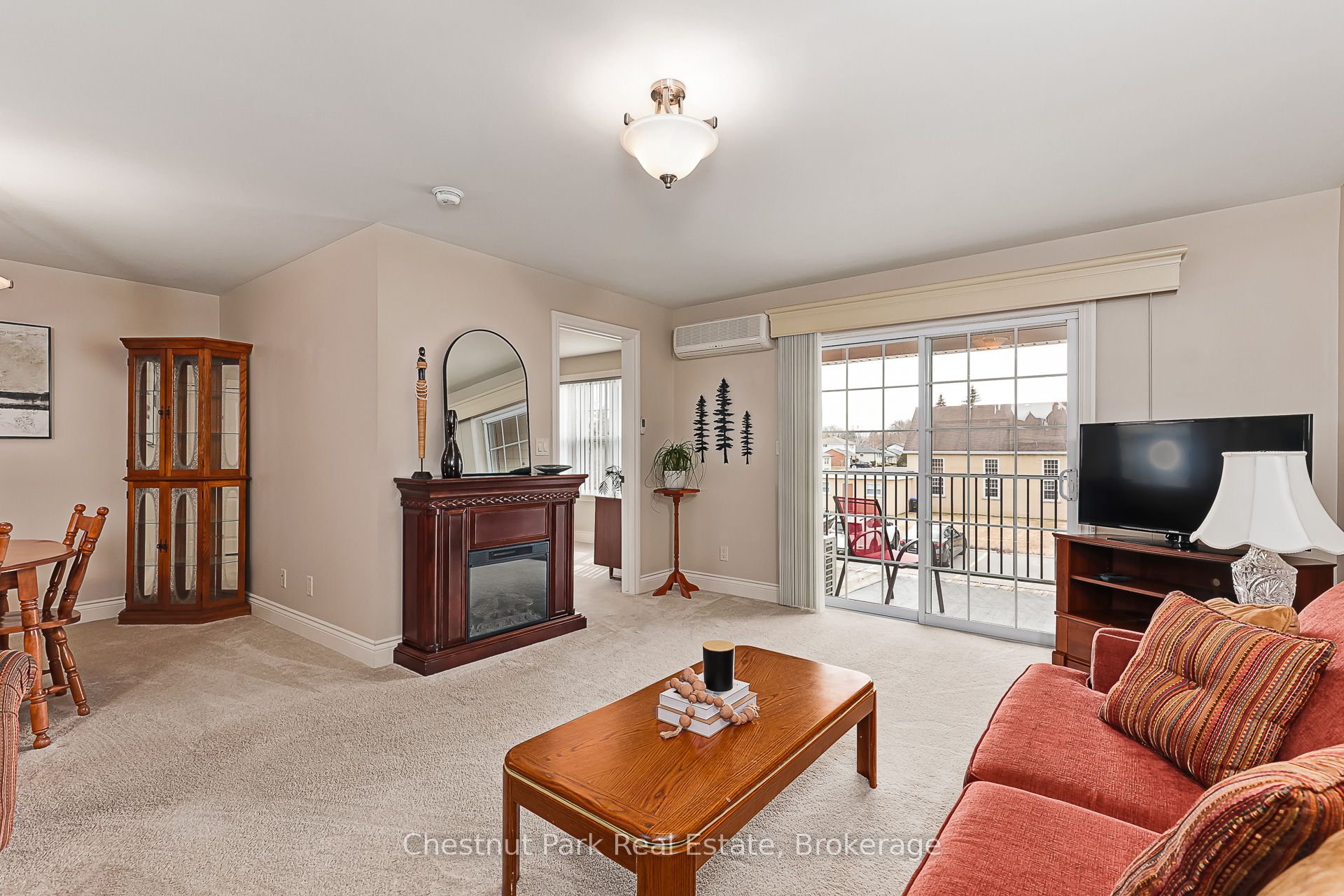 435 Walnut Street 206 Property Photo 20