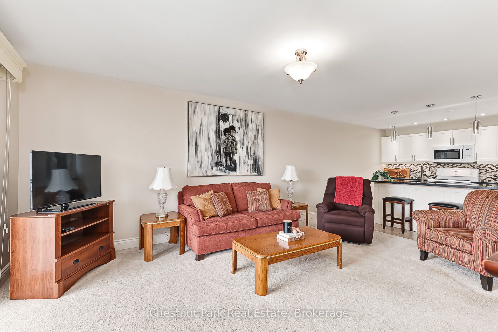 435 Walnut Street 206 Property Photo 22