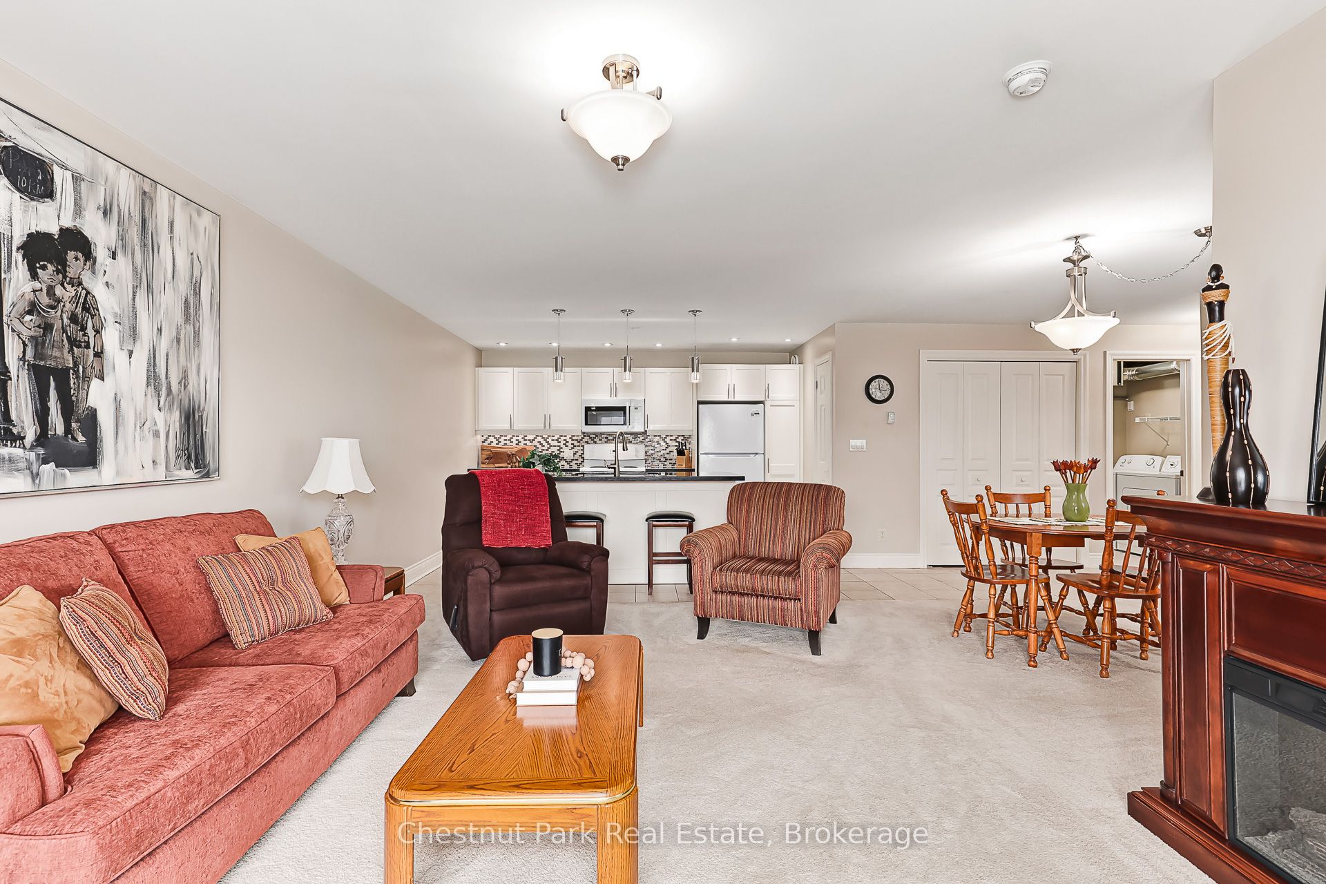 435 Walnut Street 206 Property Photo 23