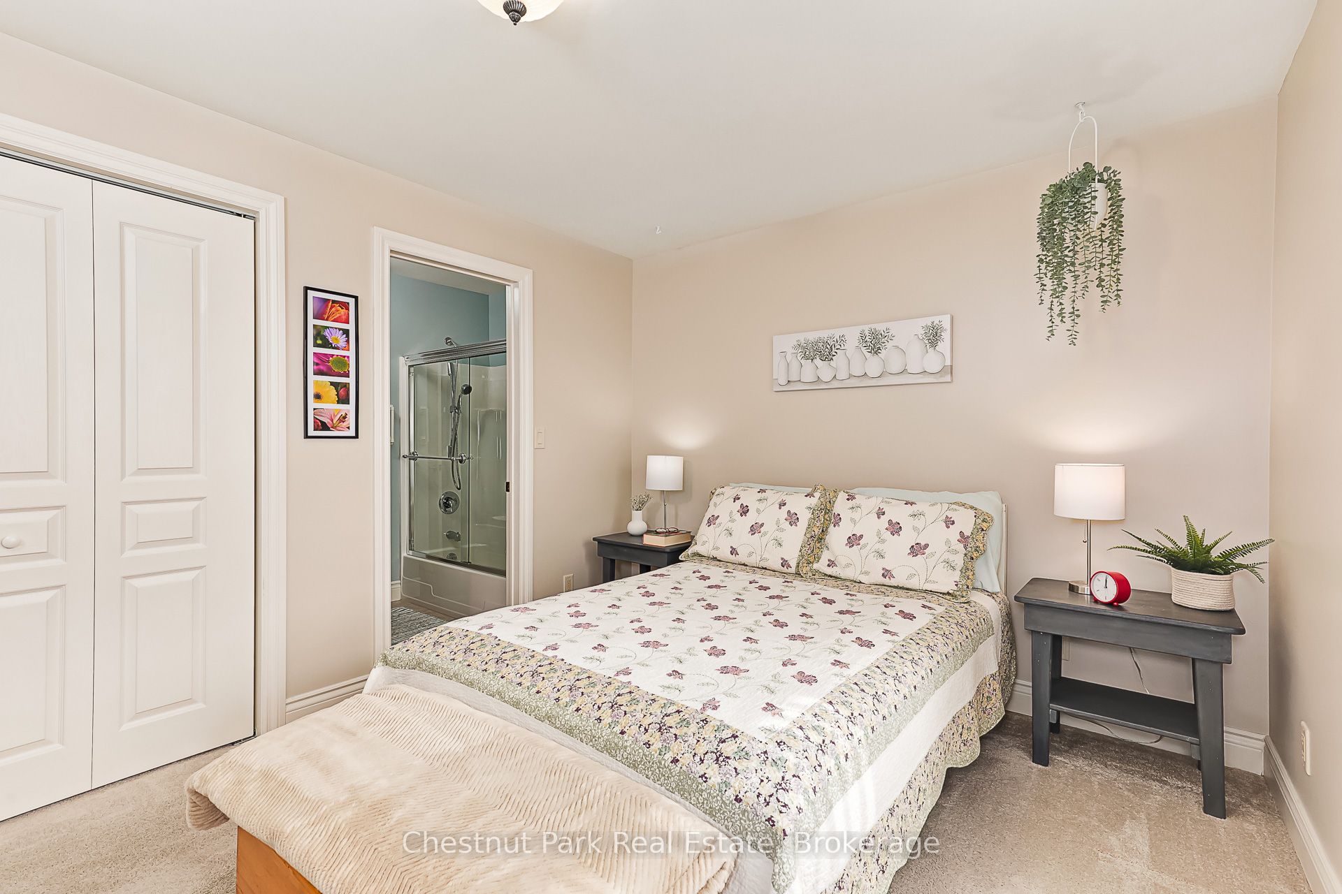 435 Walnut Street 206 Property Photo 25