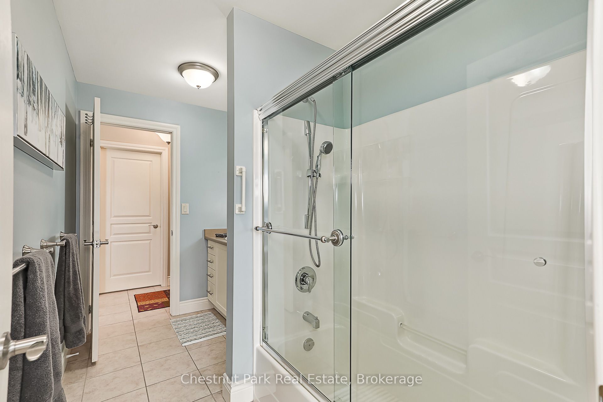 435 Walnut Street 206 Property Photo 27