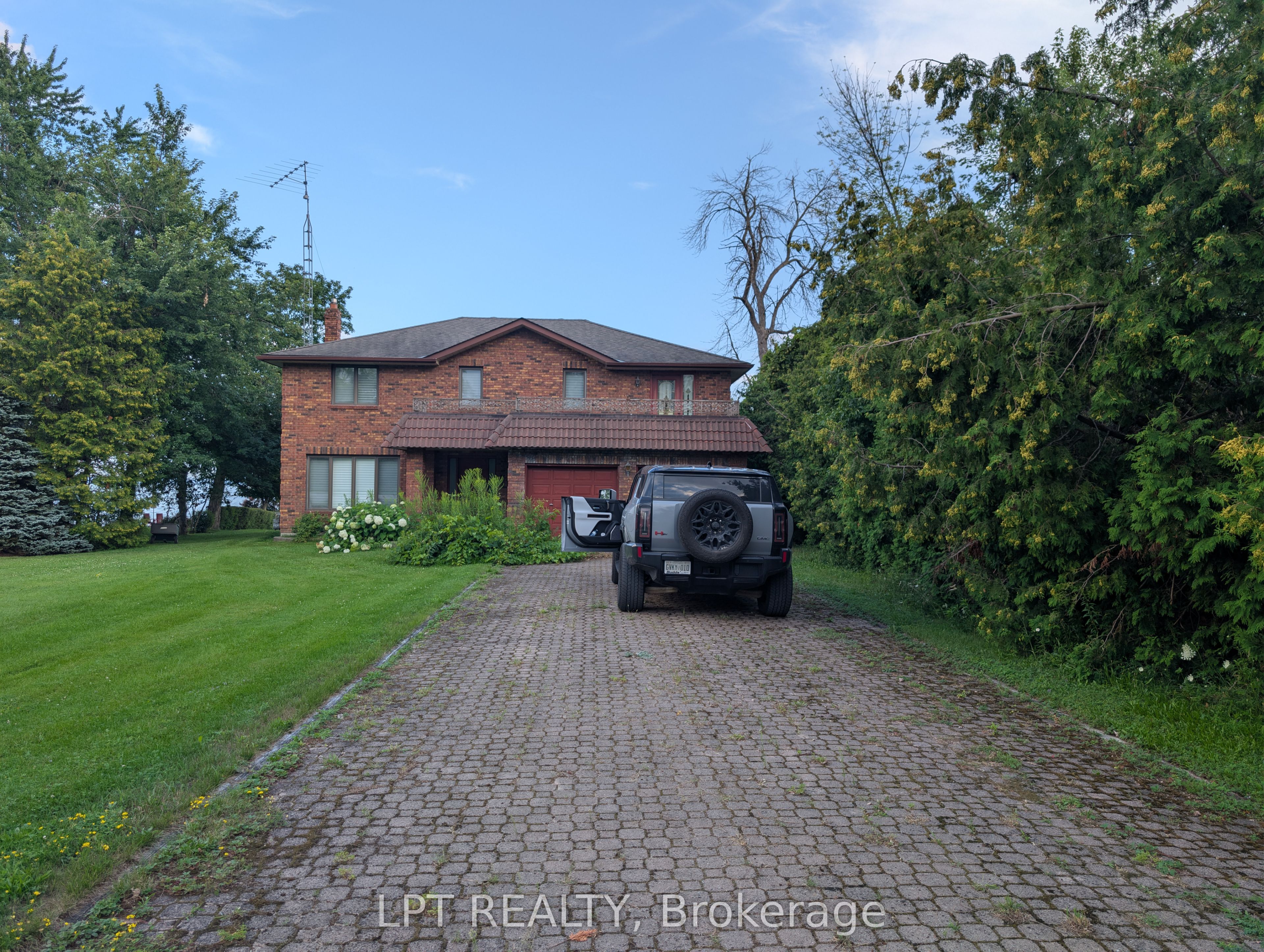47 Parkside Drive Property Photo 2