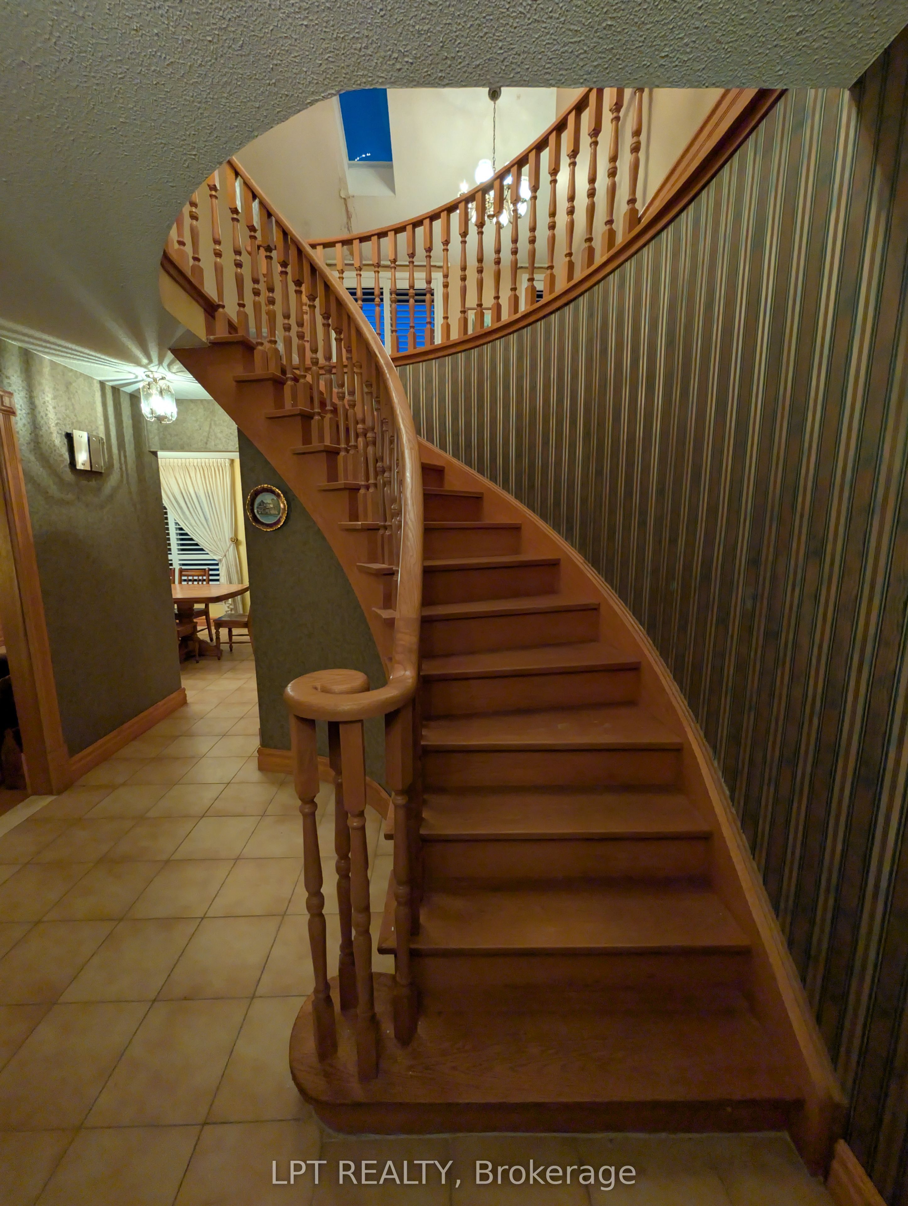 47 Parkside Drive Property Photo 12