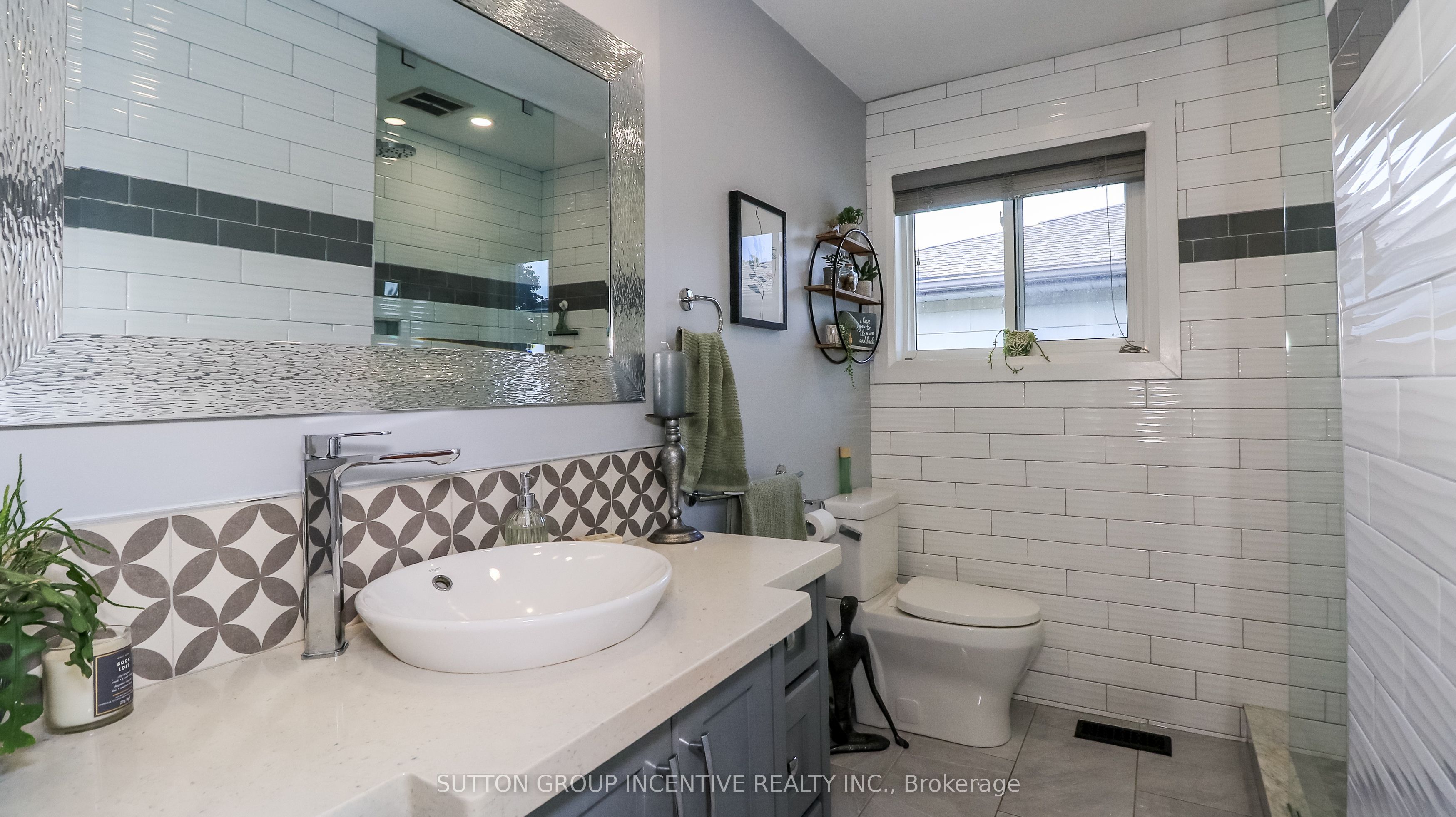 40 Varden Avenue Property Photo 25