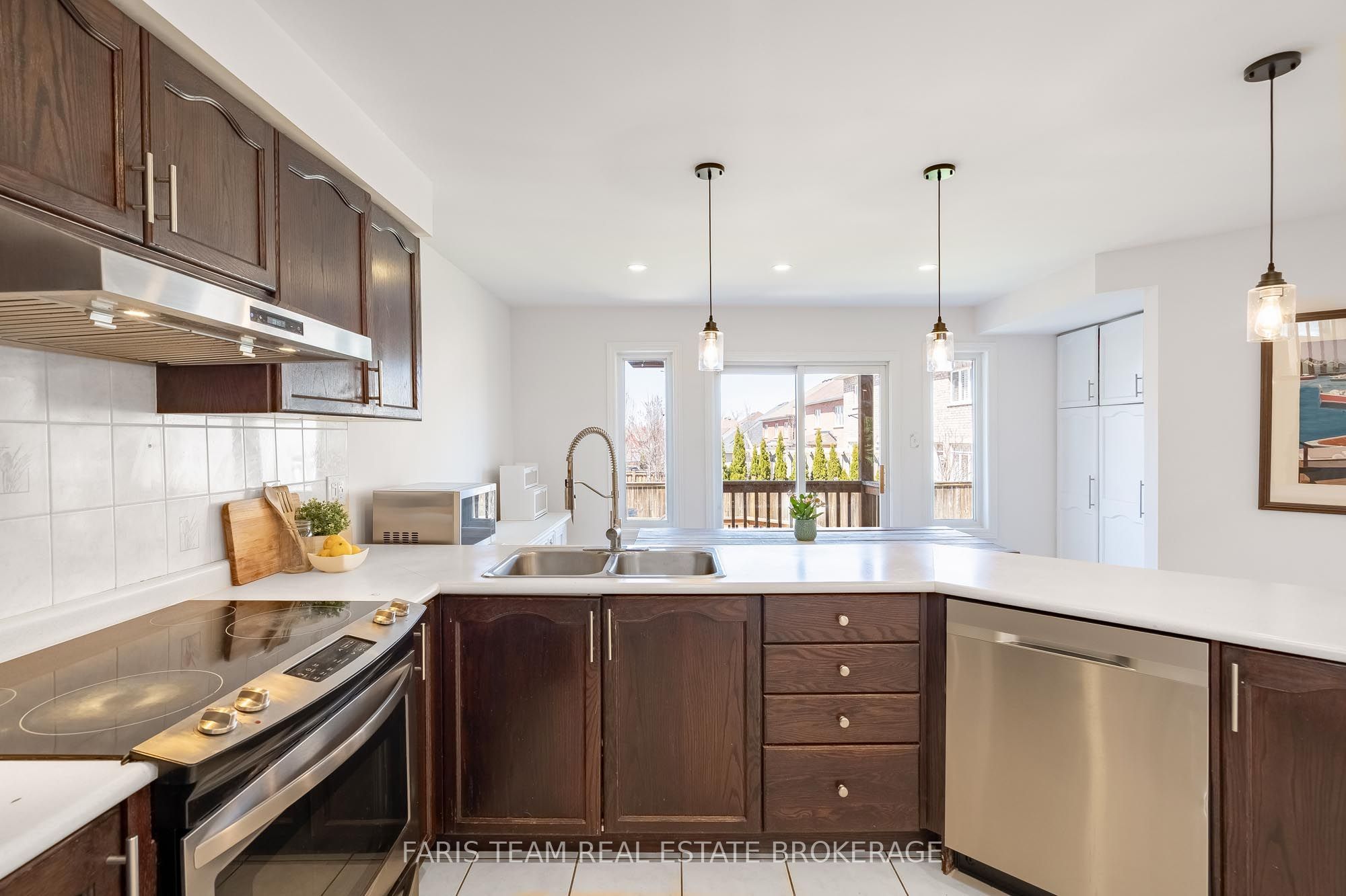 4 Whispering Pine Place Property Photo 6