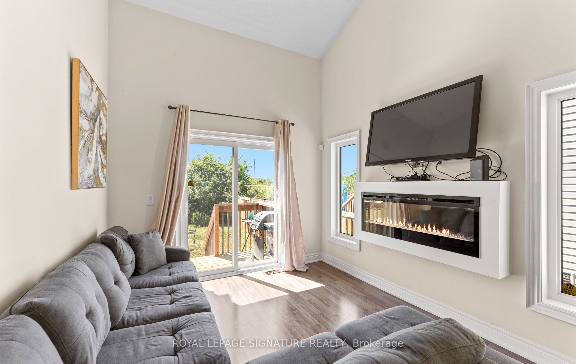 301 Atkinson Street Property Photo 15