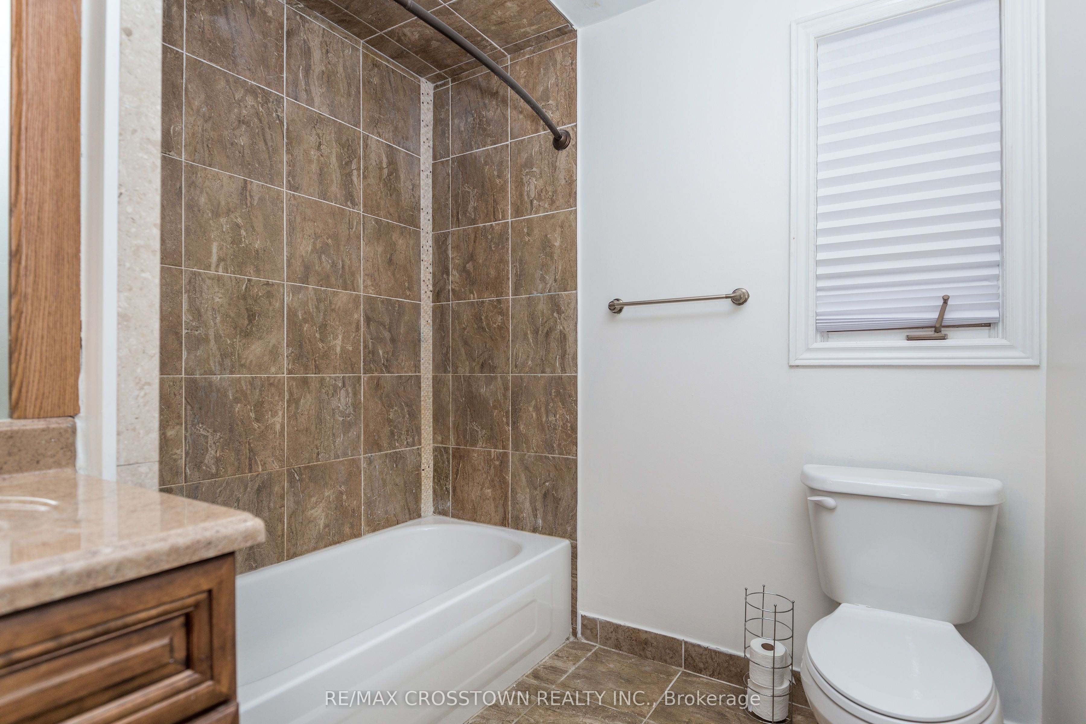 1 Lang Drive Property Photo 19