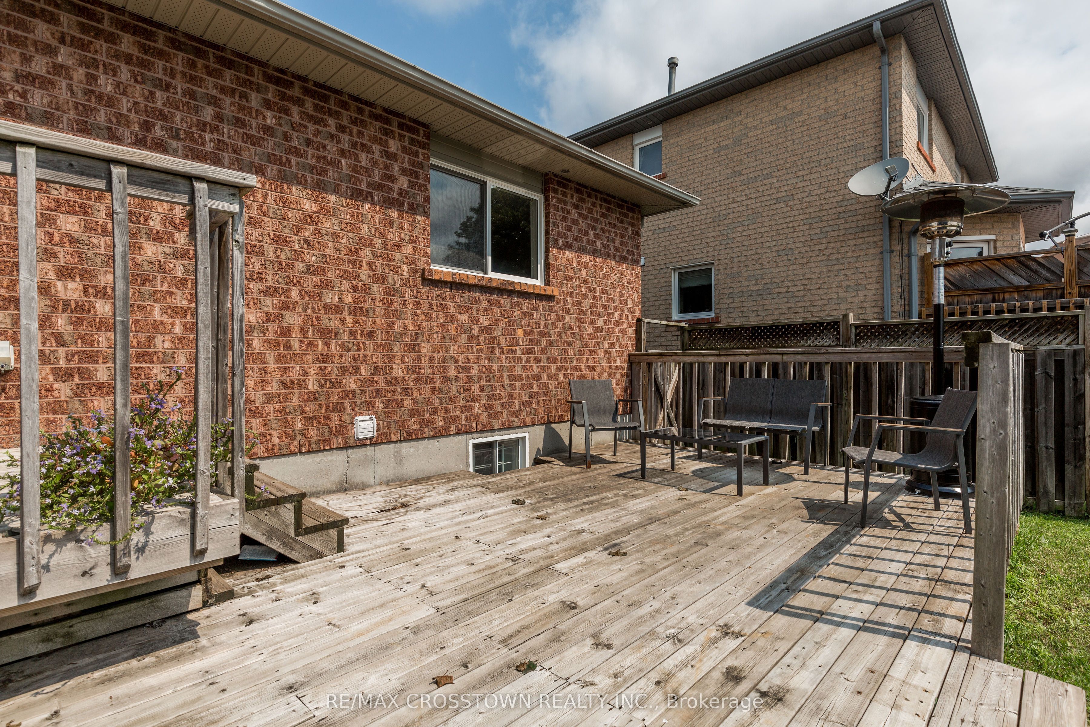 1 Lang Drive Property Photo 36
