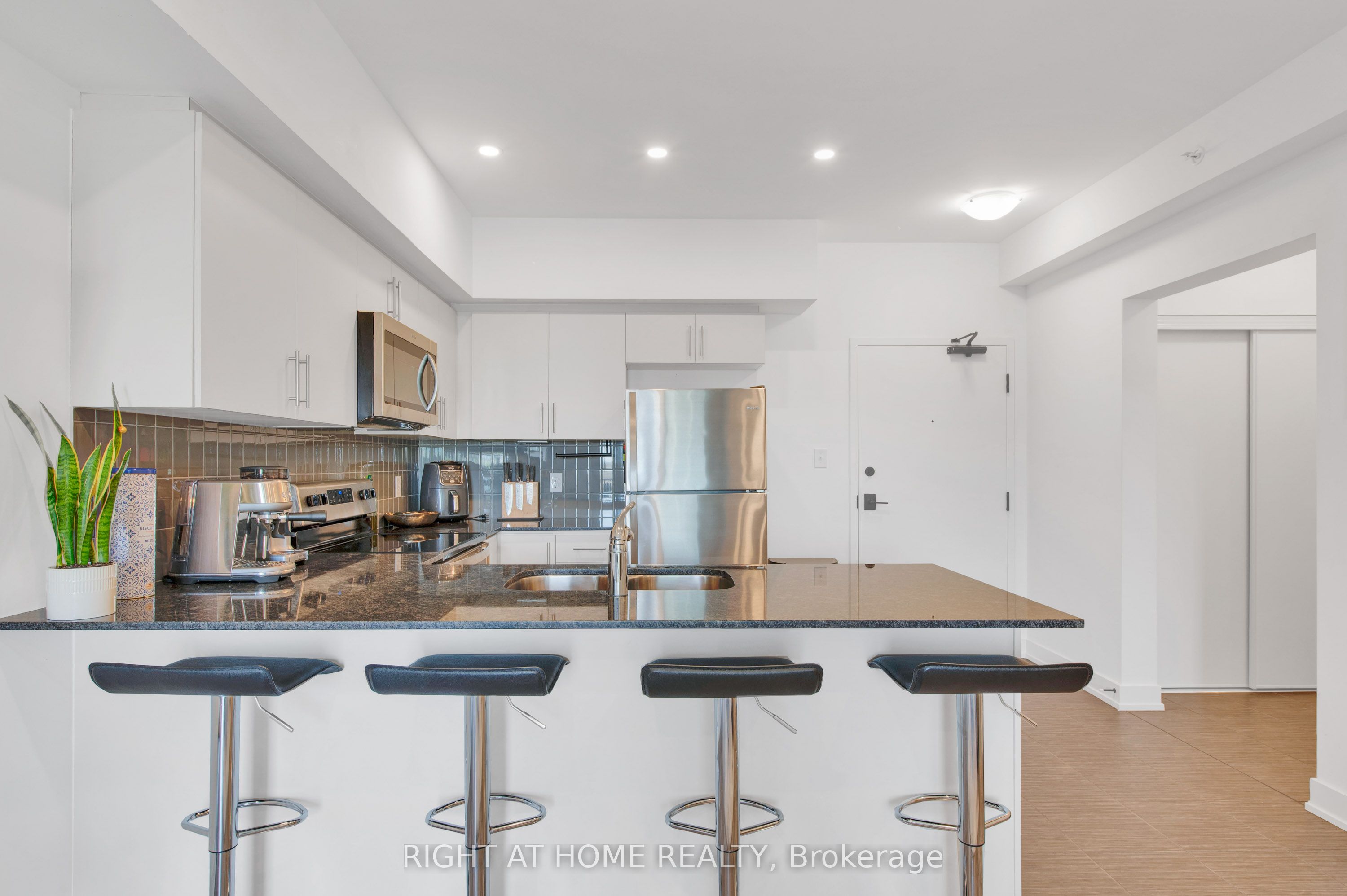 4 Spice Way 507 Property Photo 12