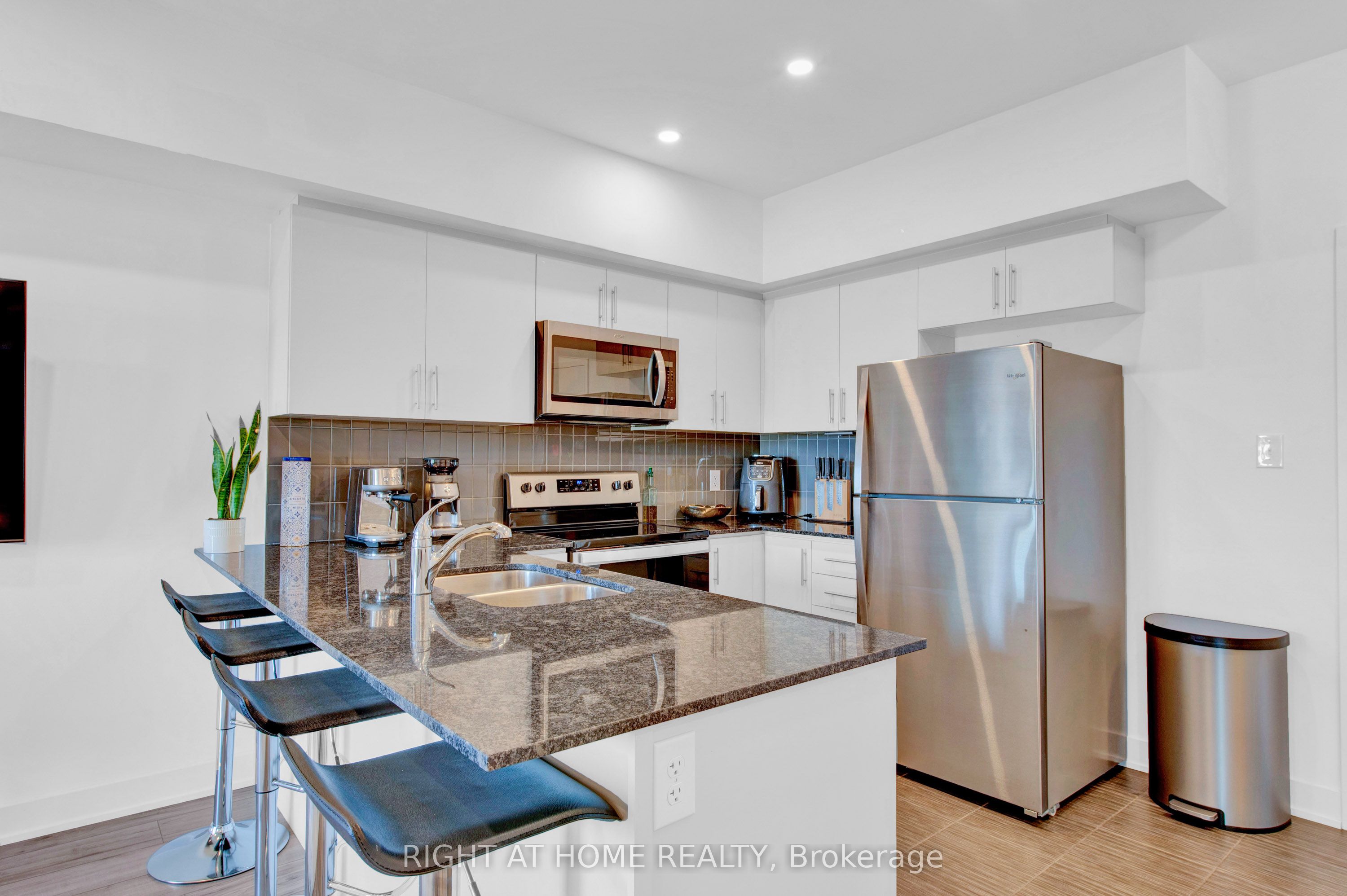4 Spice Way 507 Property Photo 13