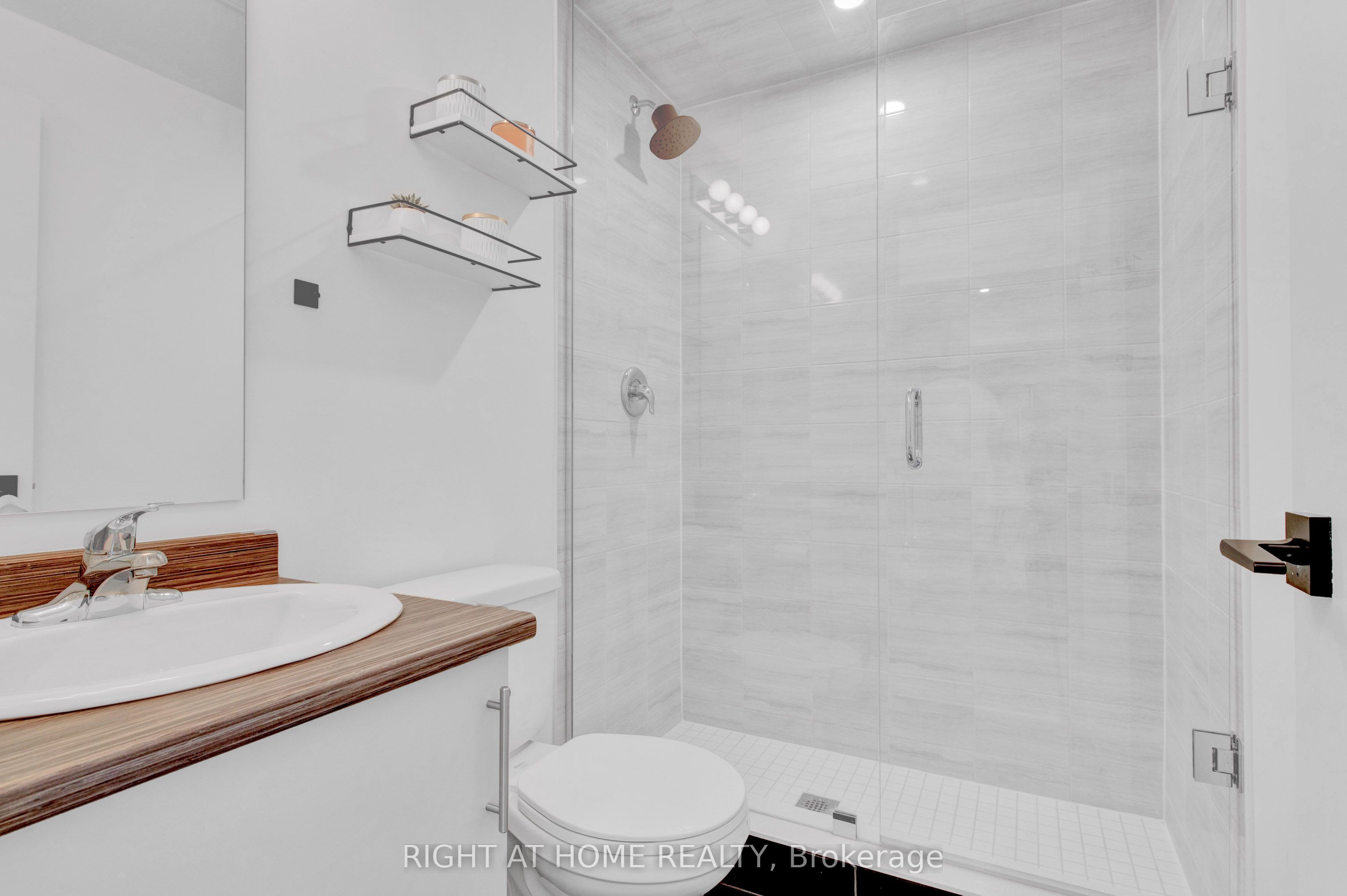 4 Spice Way 507 Property Photo 21