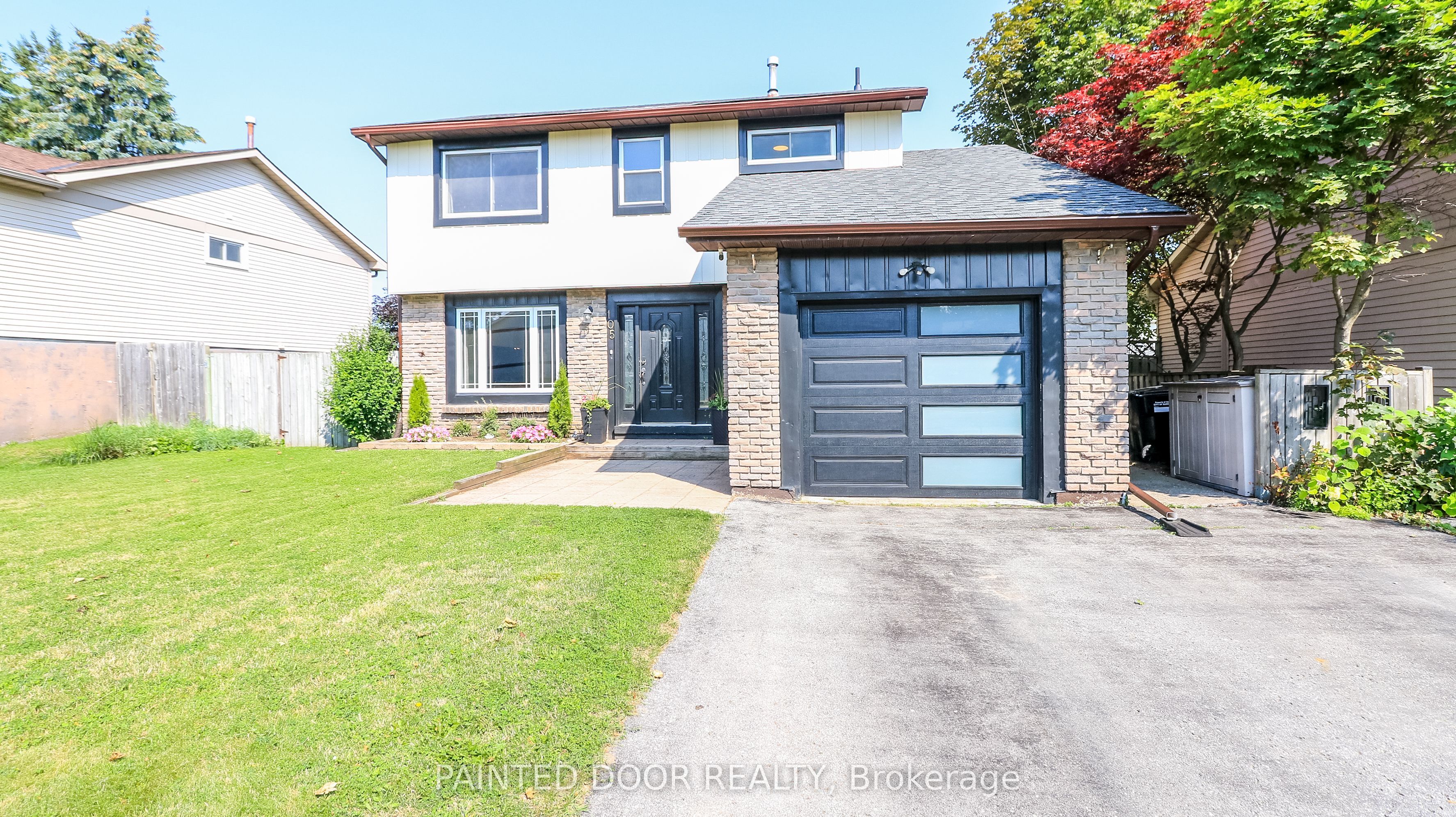 105 Oren Boulevard Property Photo 1