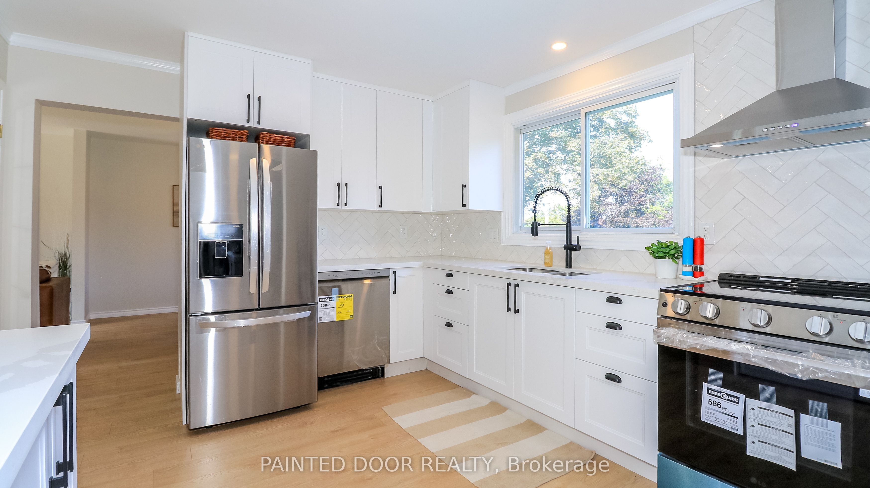 105 Oren Boulevard Property Photo 8