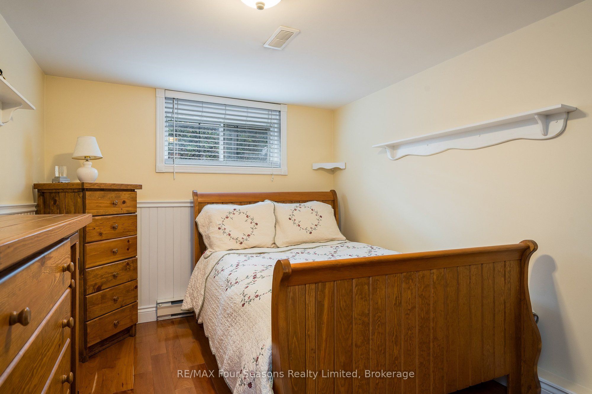 16 Carmichael Crescent Property Photo 30