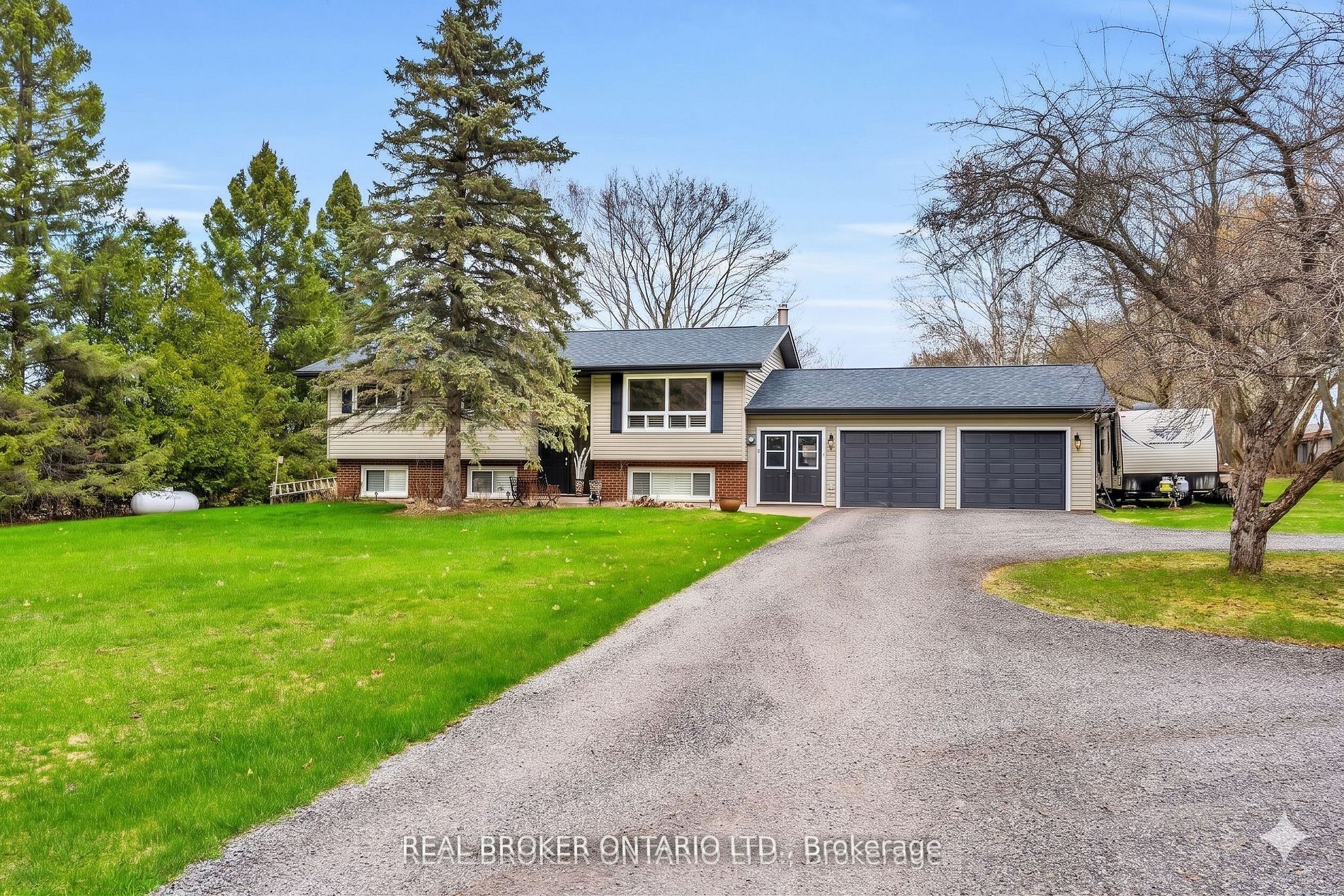2477 Old Fort Road Property Photo 1