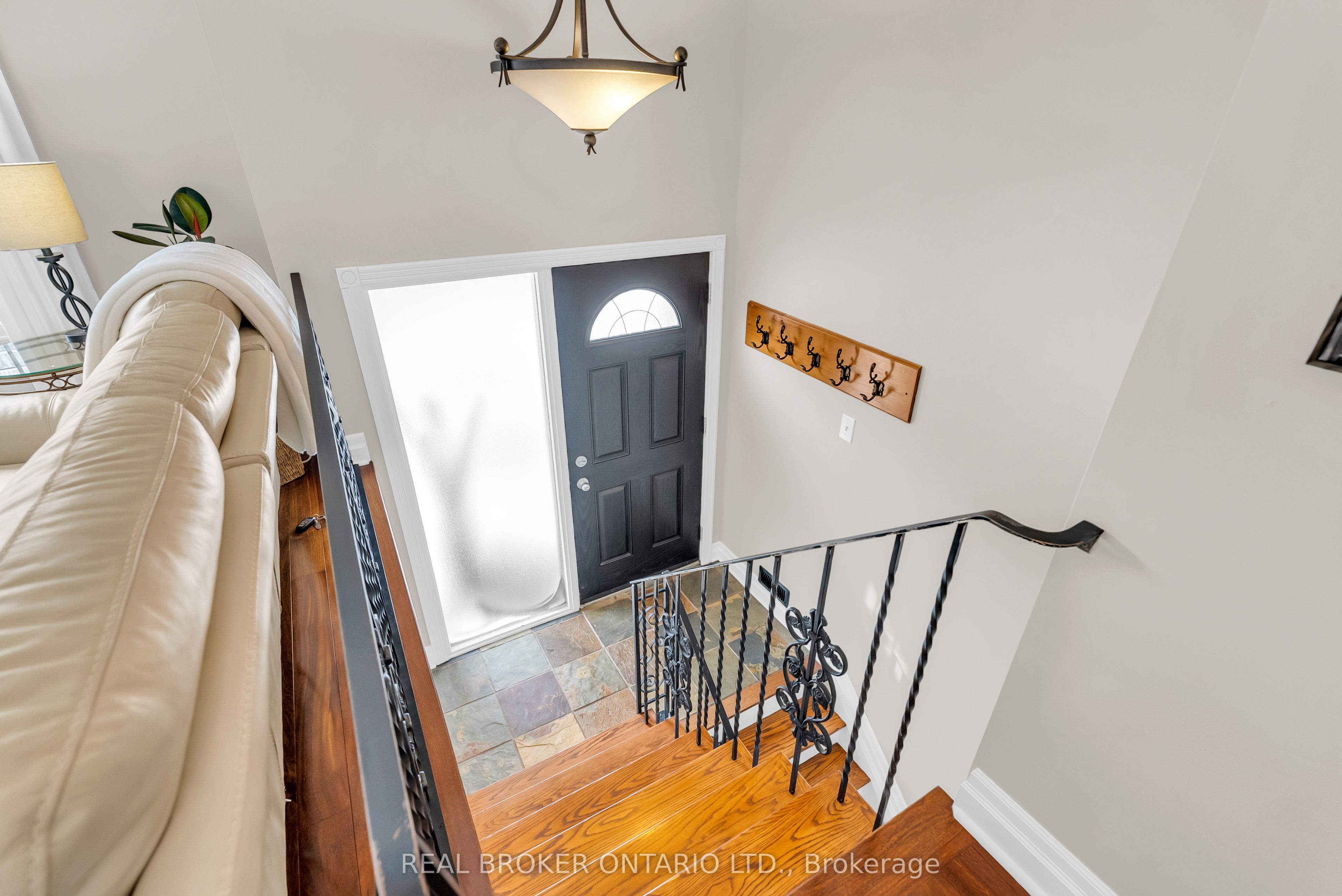 2477 Old Fort Road Property Photo 3