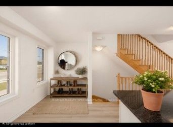 47 Pumpkin Corner Crescent Property Photo 3
