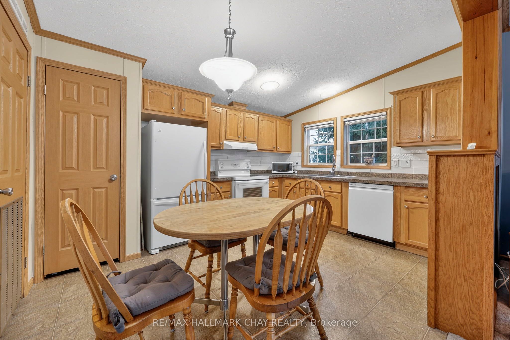 3 Illinois Crescent Property Photo 8