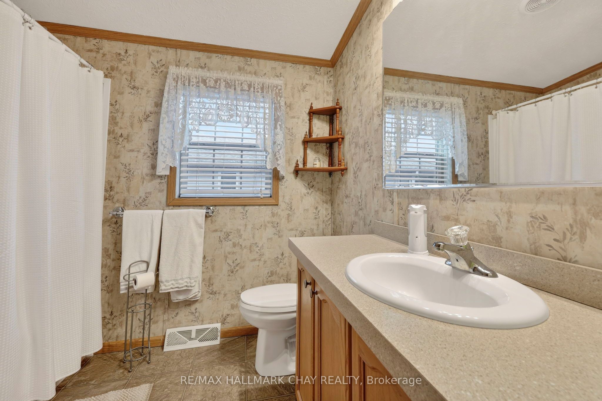 3 Illinois Crescent Property Photo 17