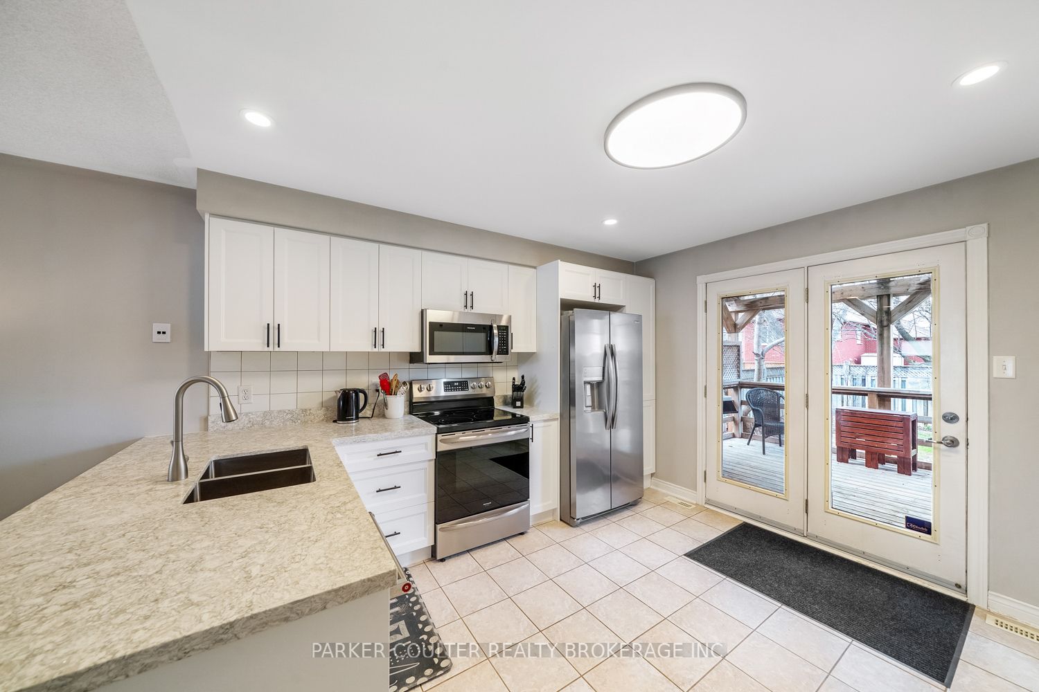 216 Mapleton Avenue Property Photo 10