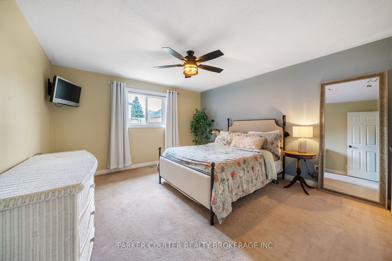 216 Mapleton Avenue Property Photo 25