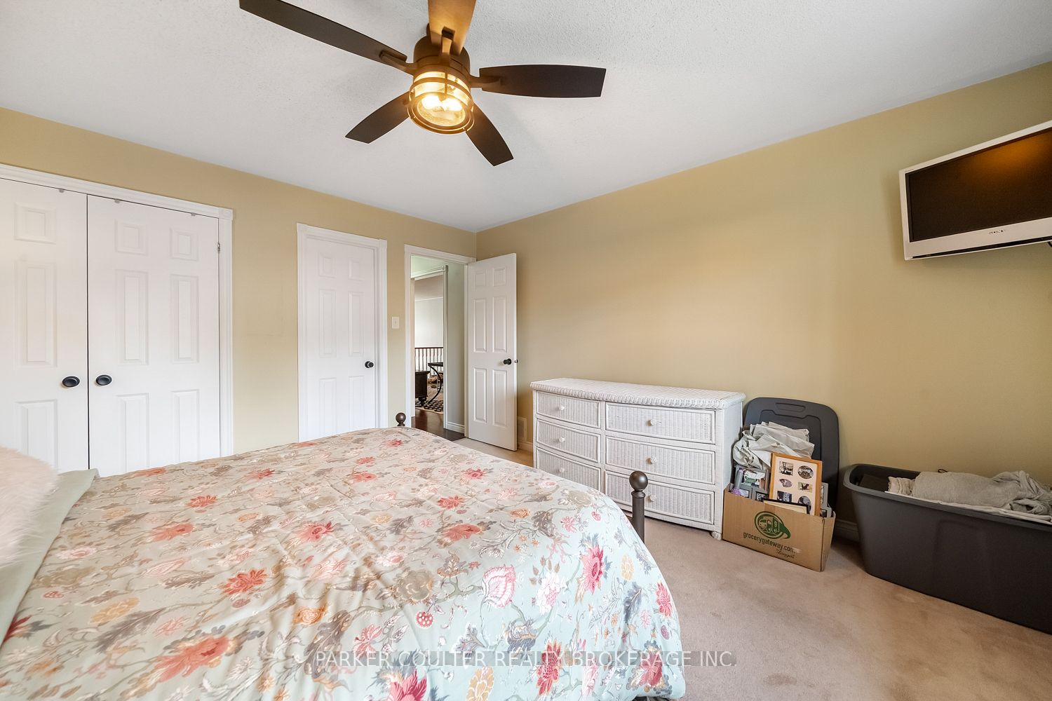 216 Mapleton Avenue Property Photo 27