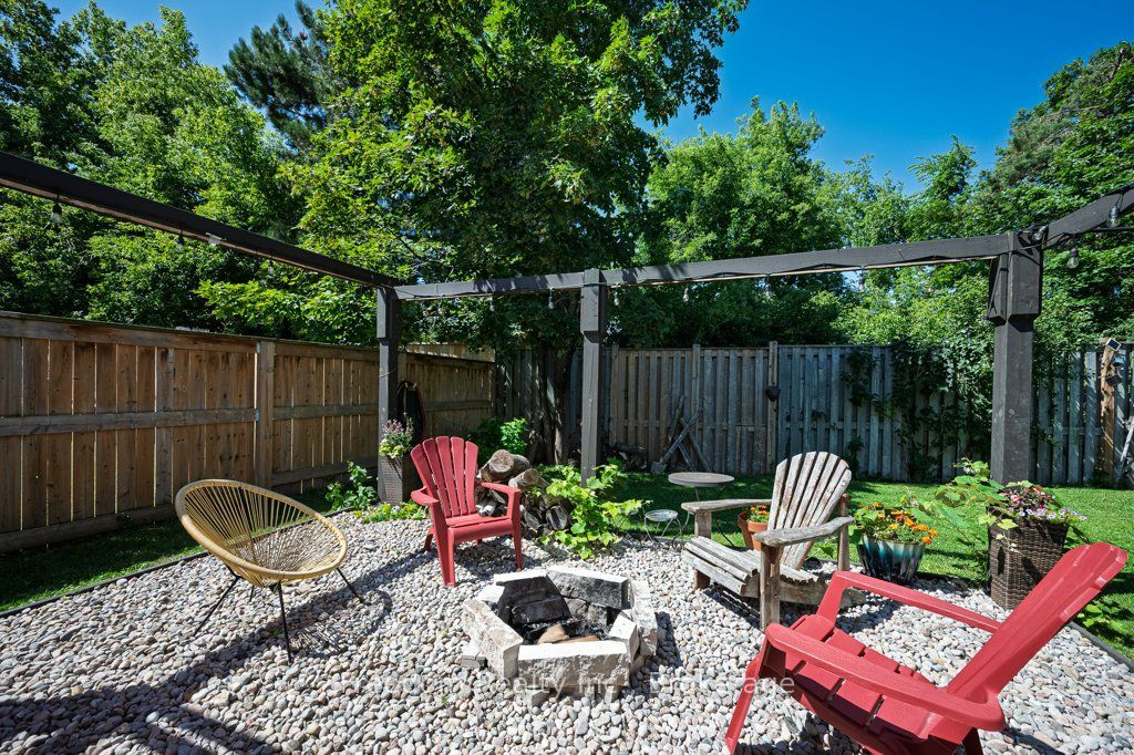 42 Patricia Avenue Property Photo 6
