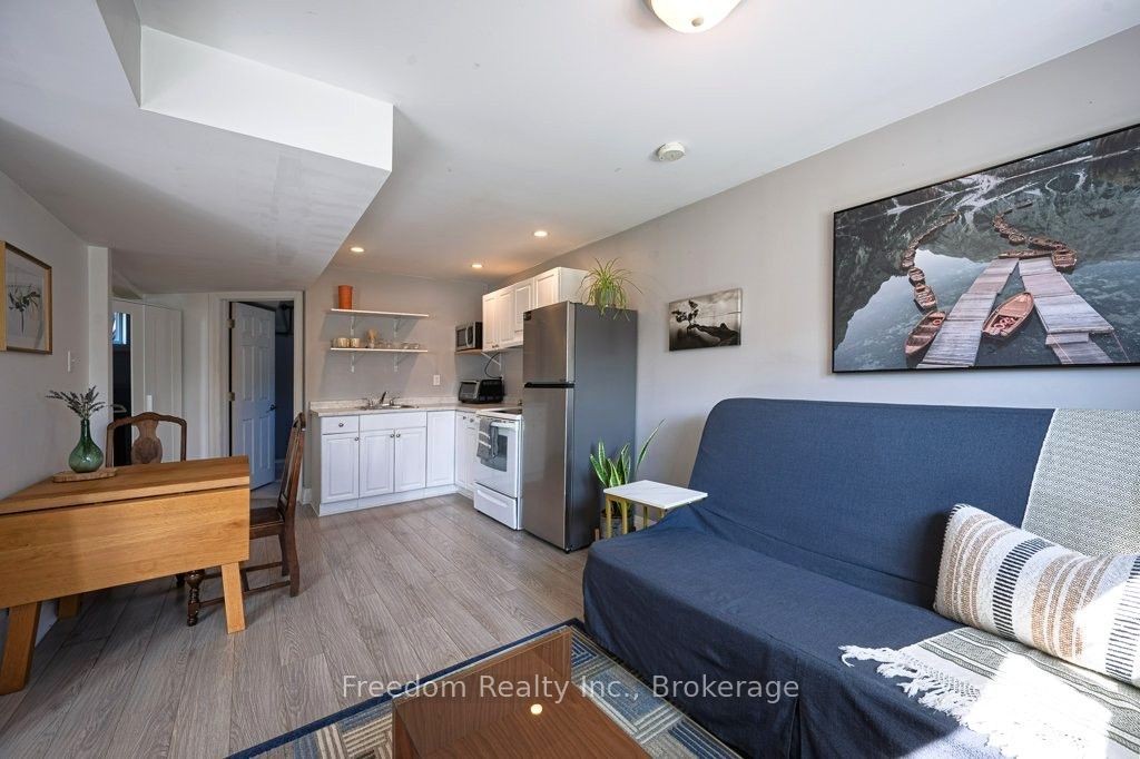 42 Patricia Avenue Property Photo 33