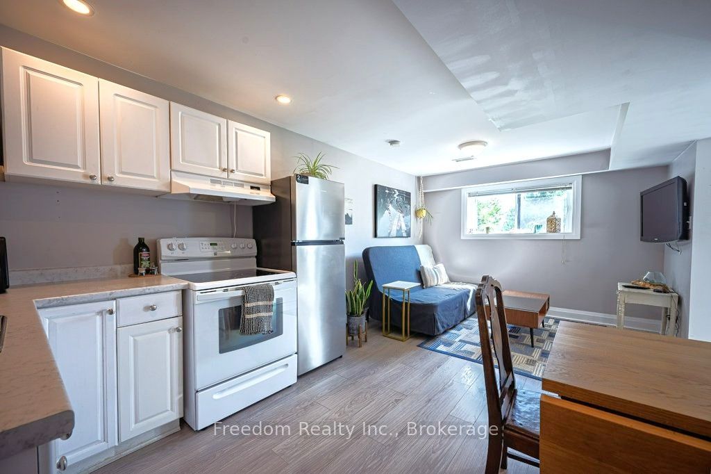42 Patricia Avenue Property Photo 34