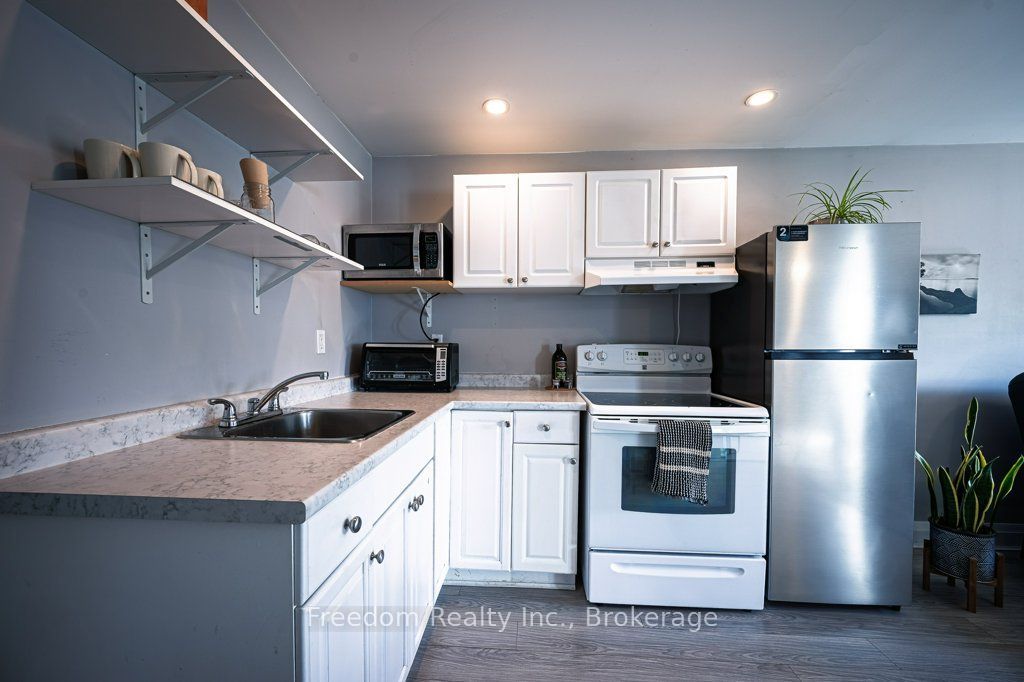 42 Patricia Avenue Property Photo 35