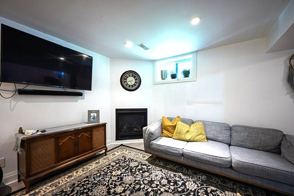 42 Patricia Avenue Property Photo 40