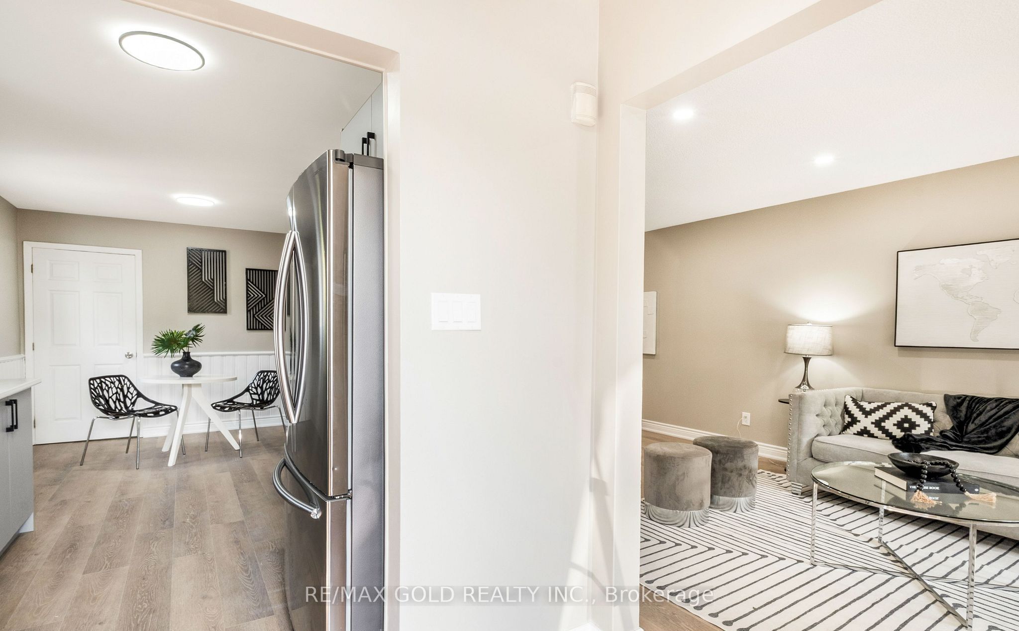 27 Sylvia Street Property Photo 8