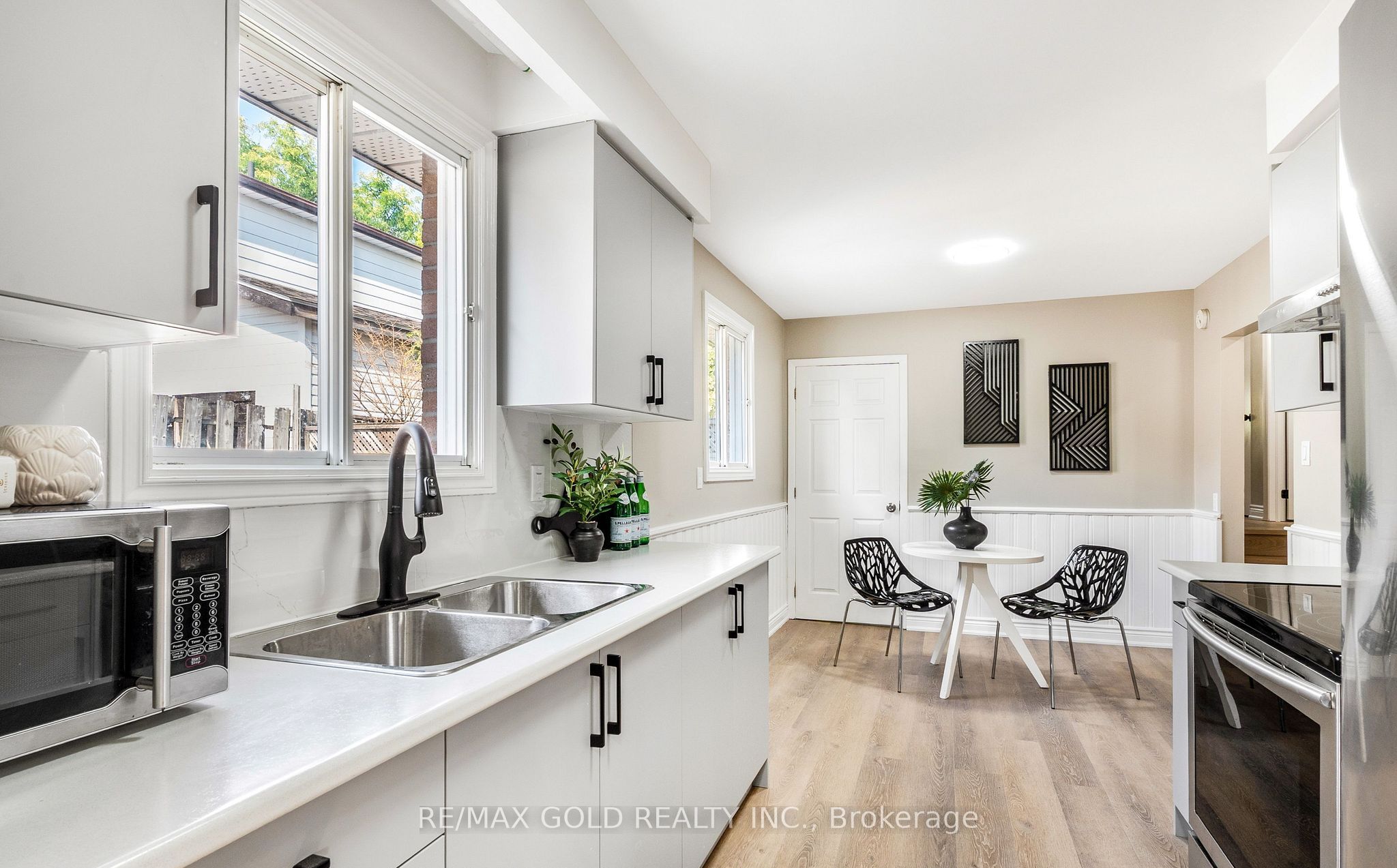 27 Sylvia Street Property Photo 15