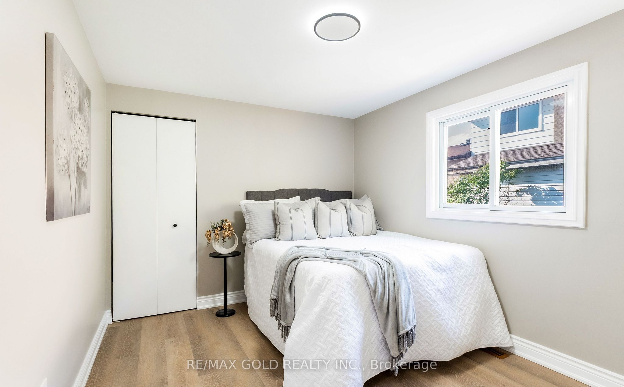 27 Sylvia Street Property Photo 18