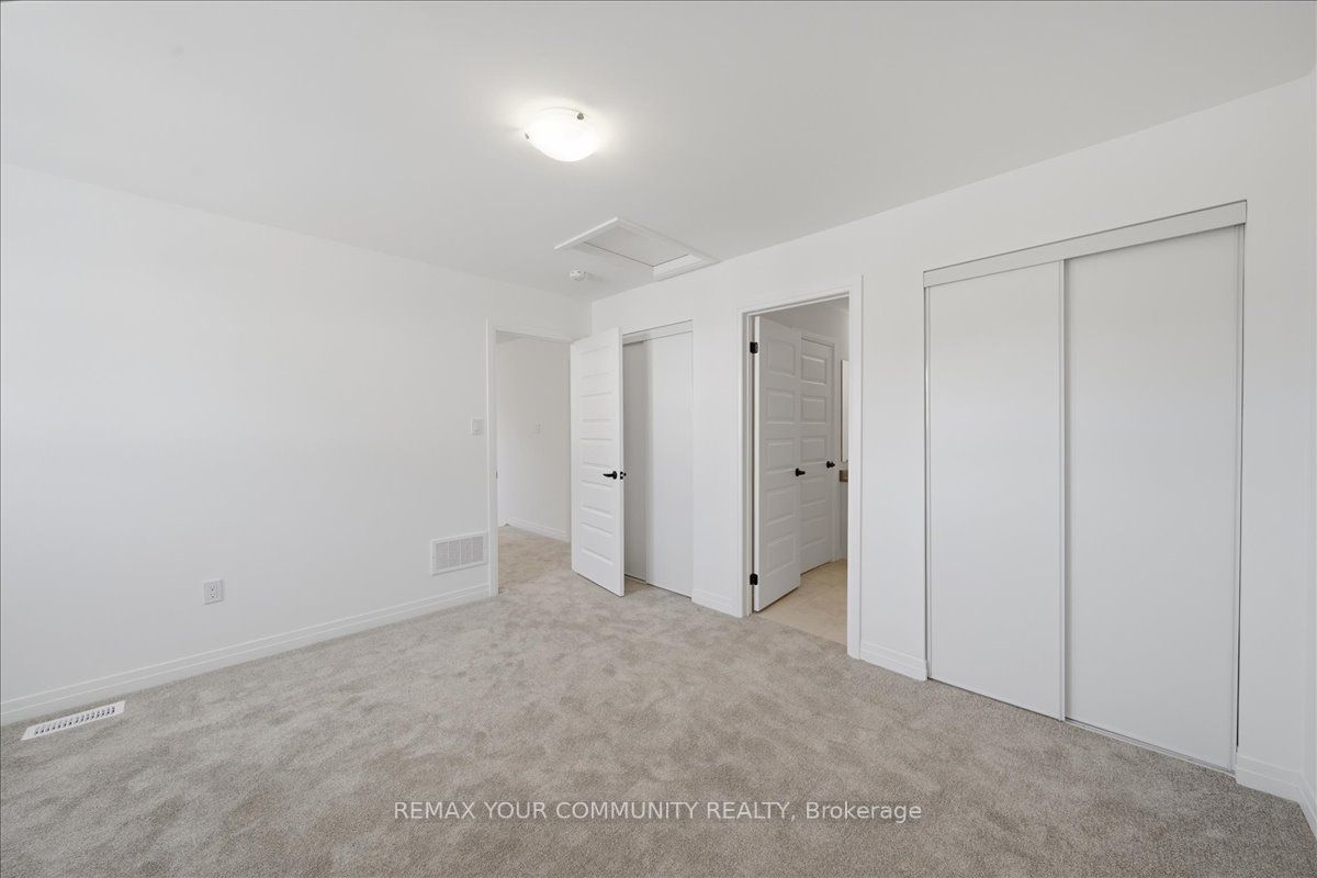 26 Flan Boulevard Property Photo 11