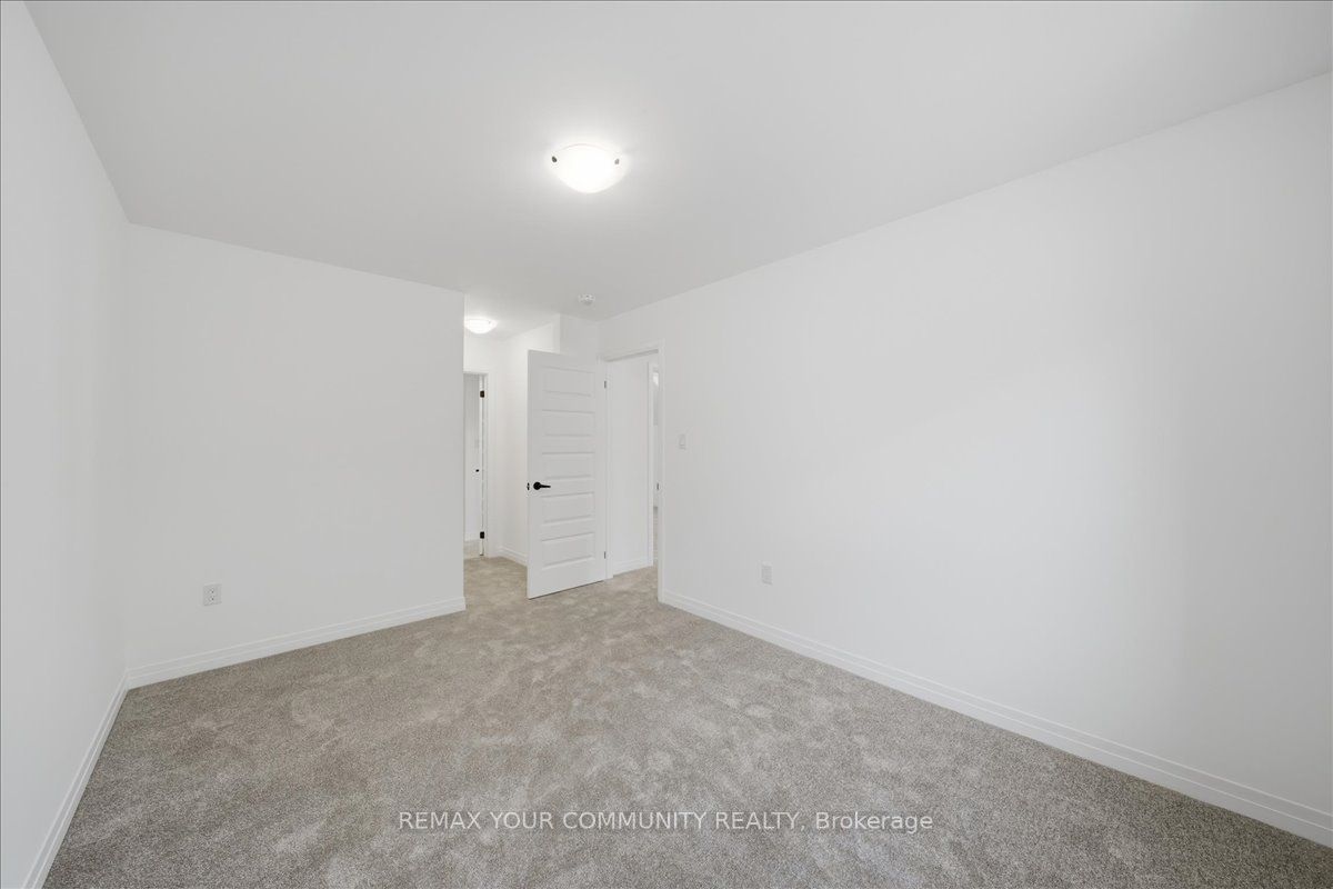 26 Flan Boulevard Property Photo 13
