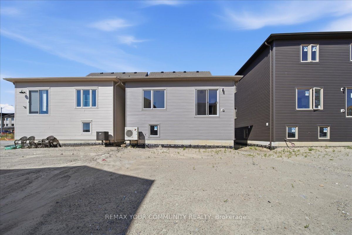 26 Flan Boulevard Property Photo 18