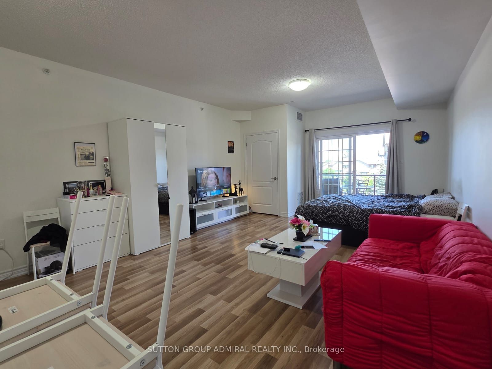 40 Ferndale Drive 304 Property Photo 4