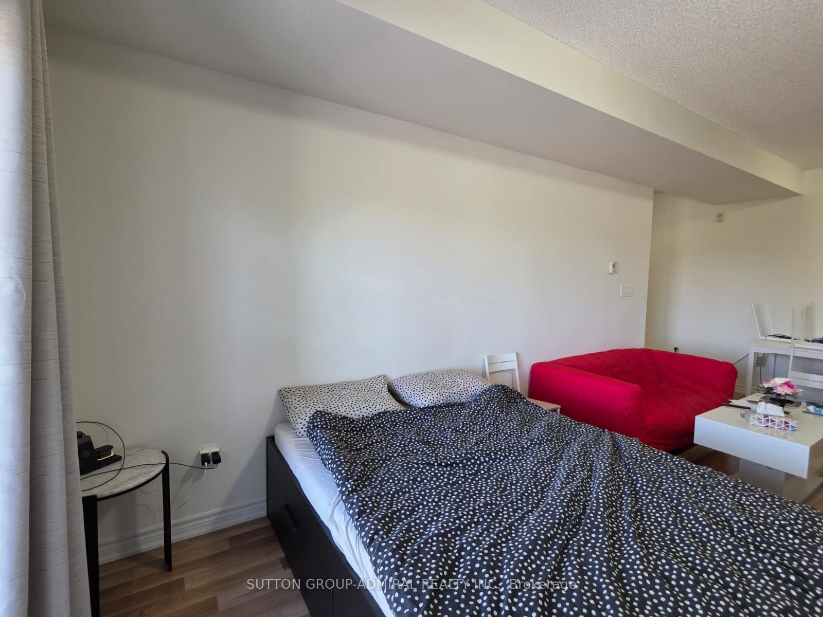 40 Ferndale Drive 304 Property Photo 6