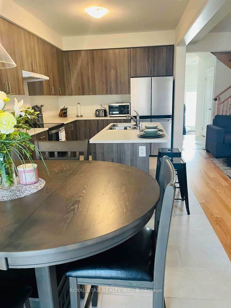 7 Federica Crescent Property Photo 6