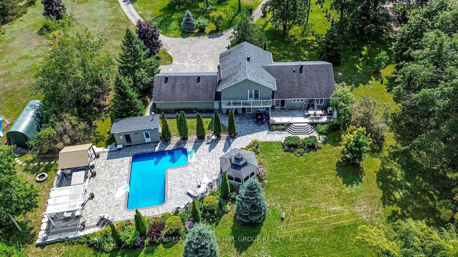 2 Mills Circle Property Photo 1
