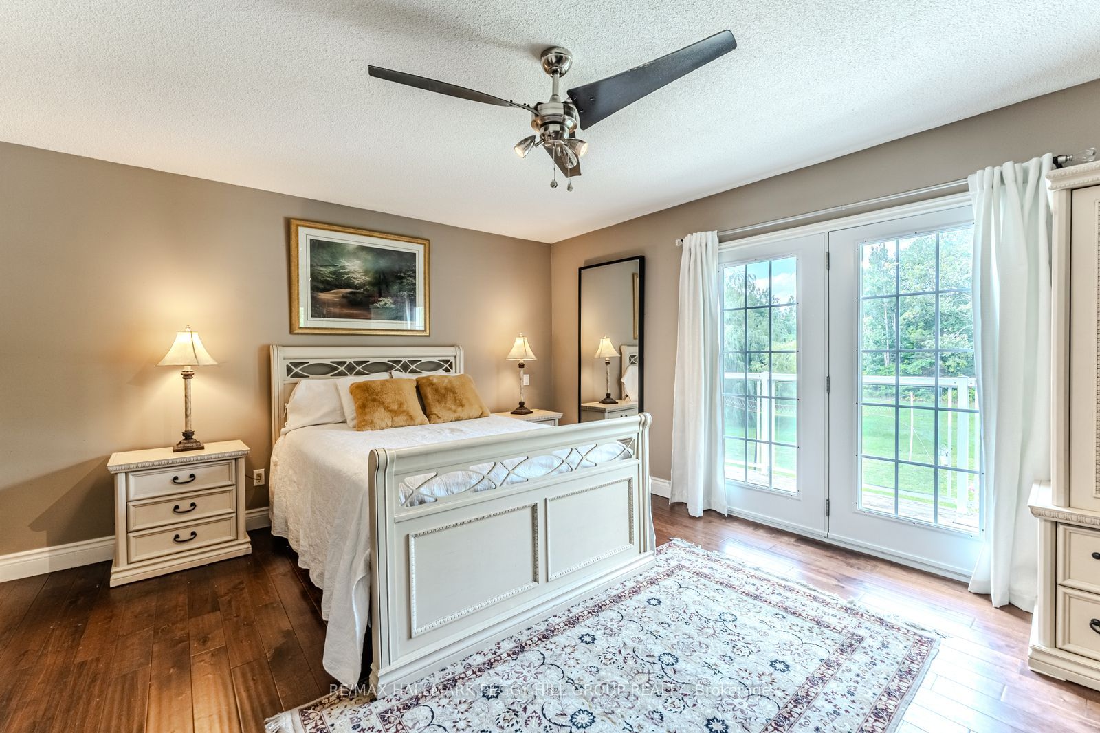 2 Mills Circle Property Photo 8
