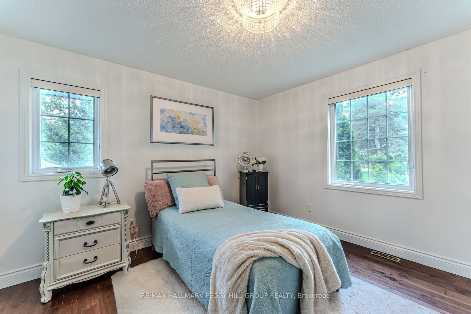 2 Mills Circle Property Photo 11