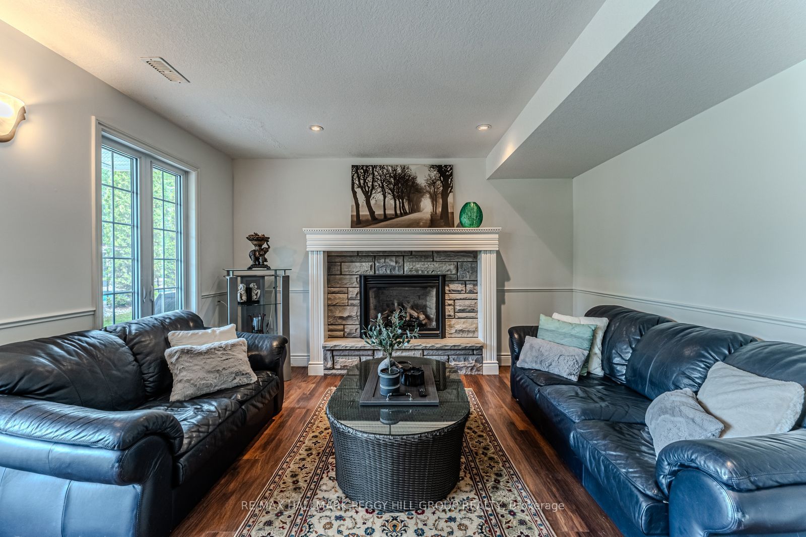 2 Mills Circle Property Photo 13