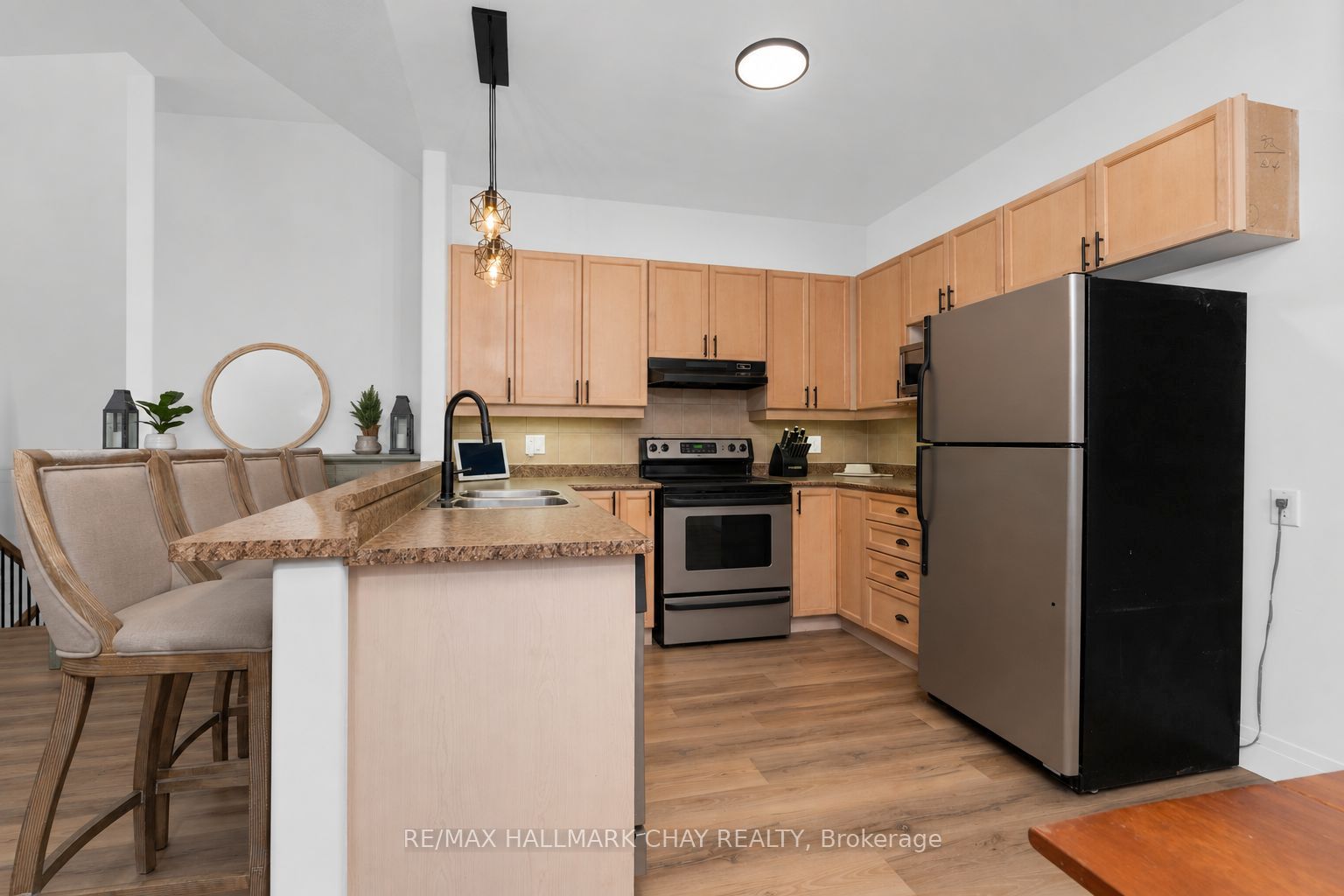 12 Oakmont Avenue Property Photo 6