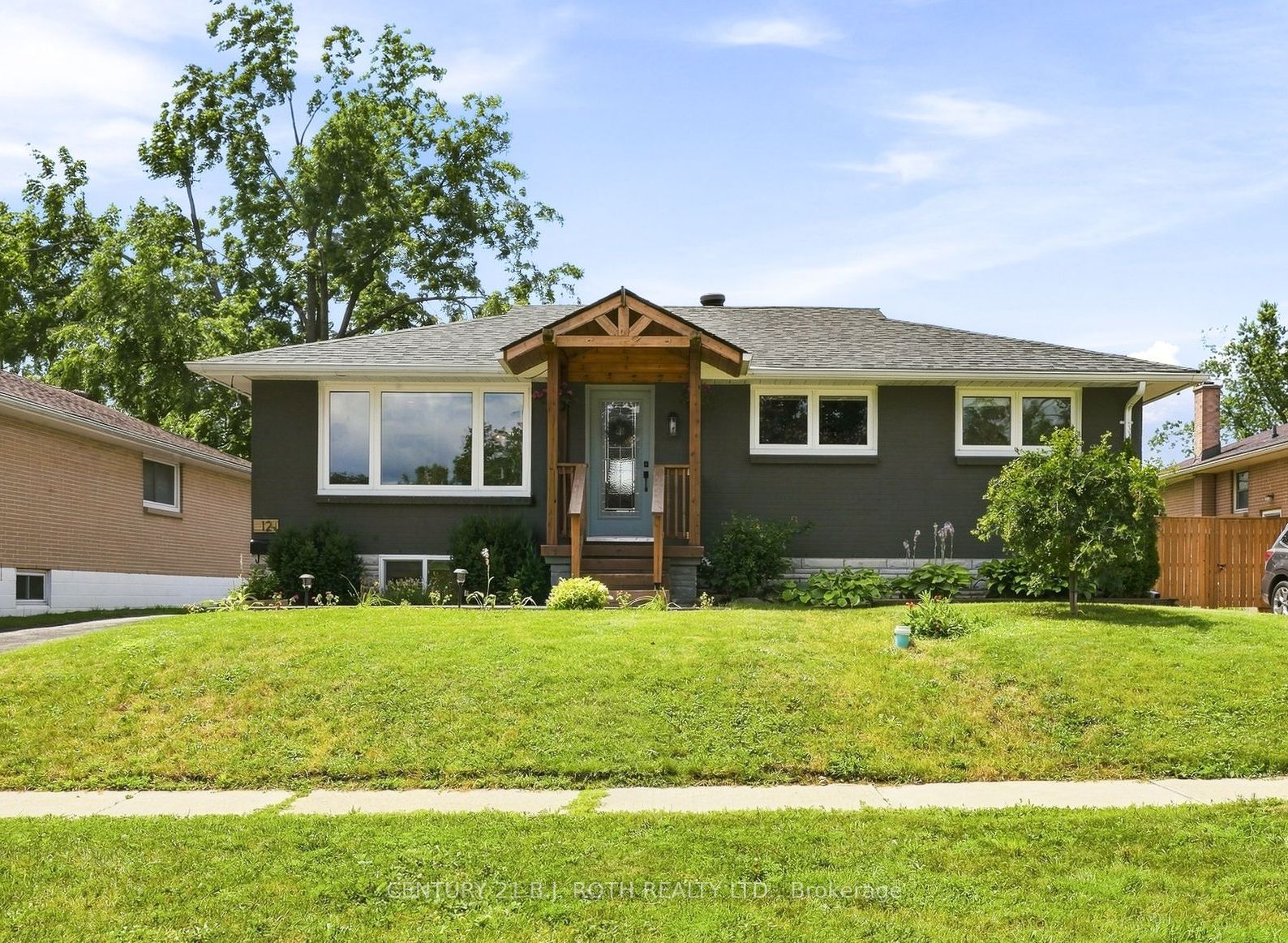 12 Bothwell Crescent Property Photo 1