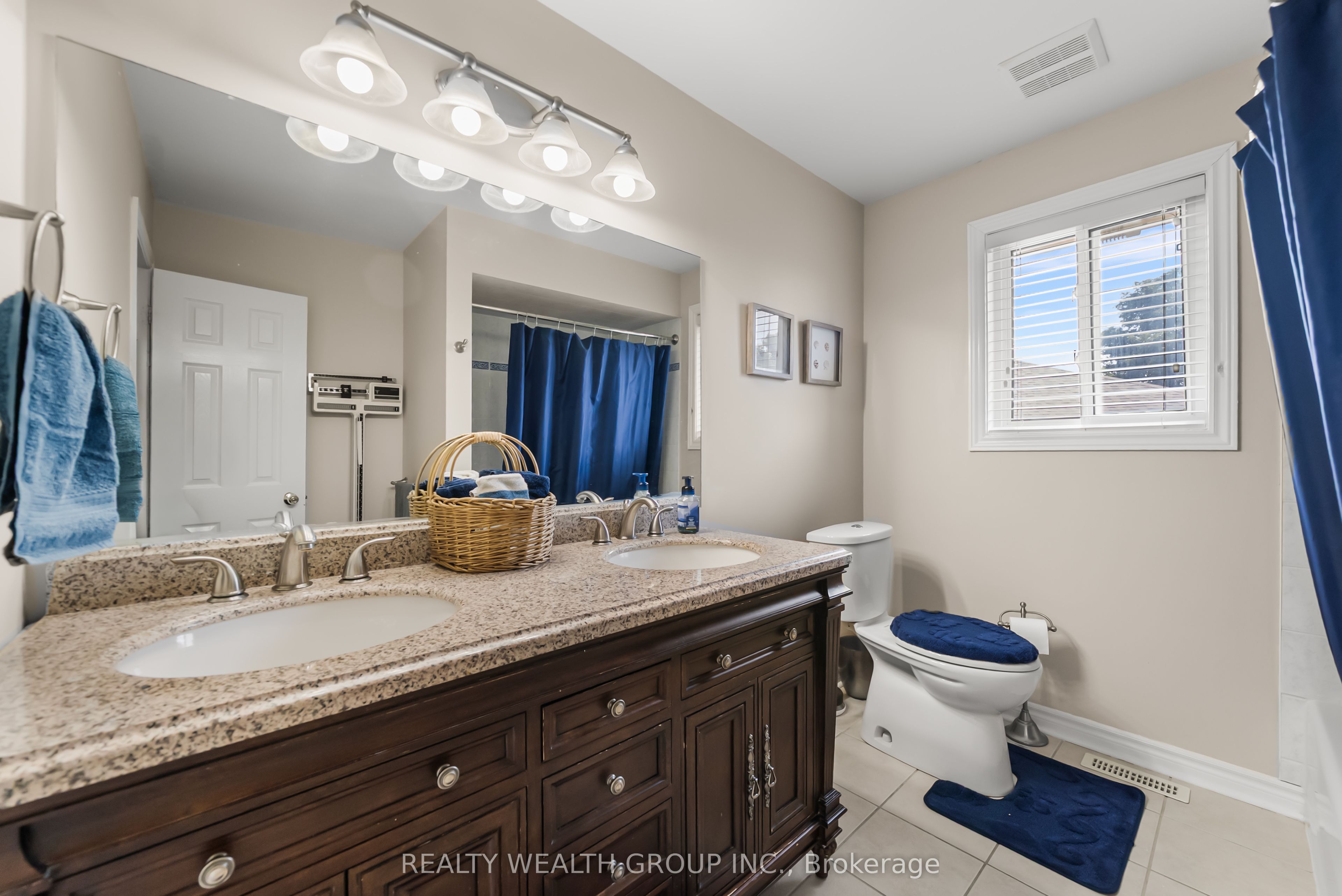 32 Reynolds Lane Property Photo 28