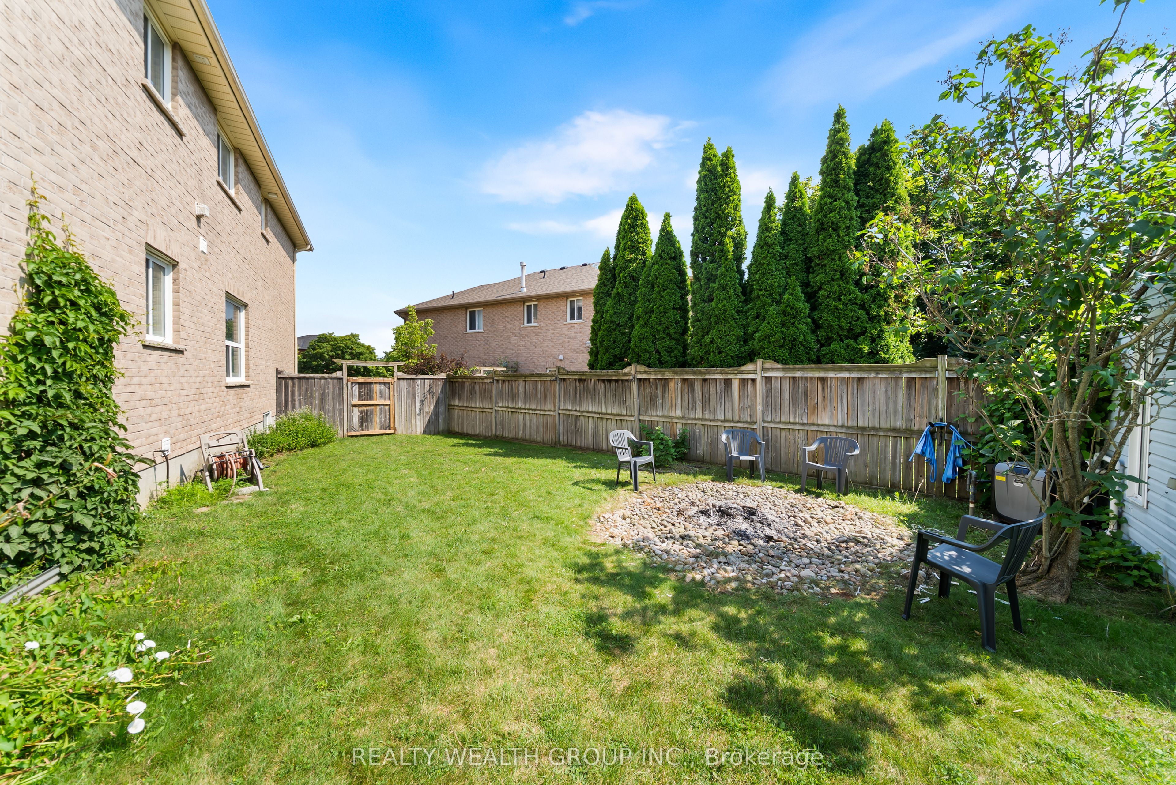 32 Reynolds Lane Property Photo 46