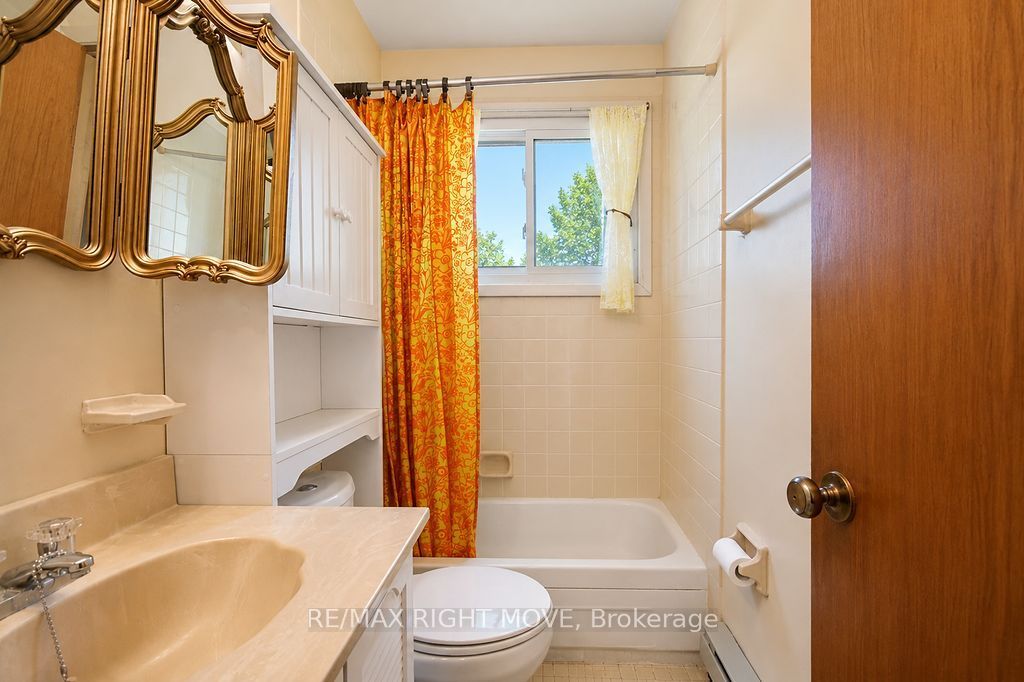 1525 Cunningham Crescent Property Photo 23