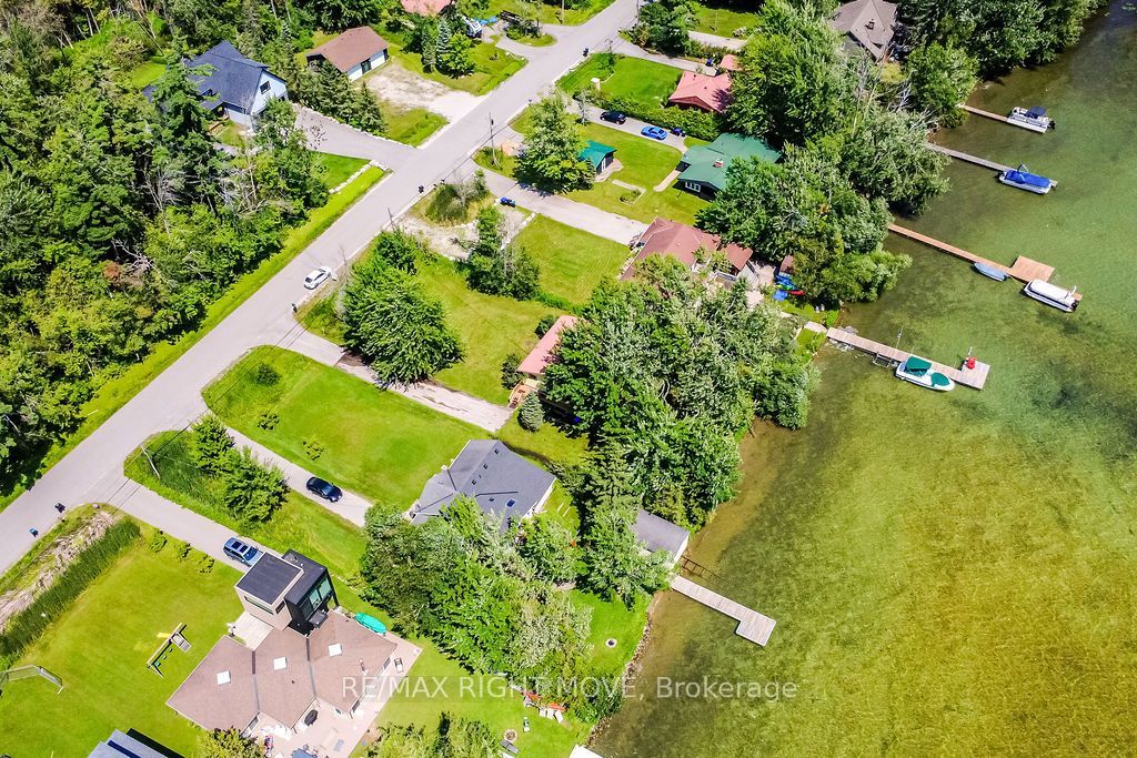 1525 Cunningham Crescent Property Photo 37